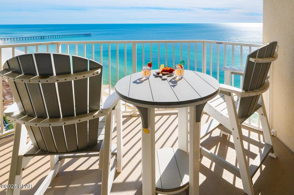 16819 Front Beach Road, 2118