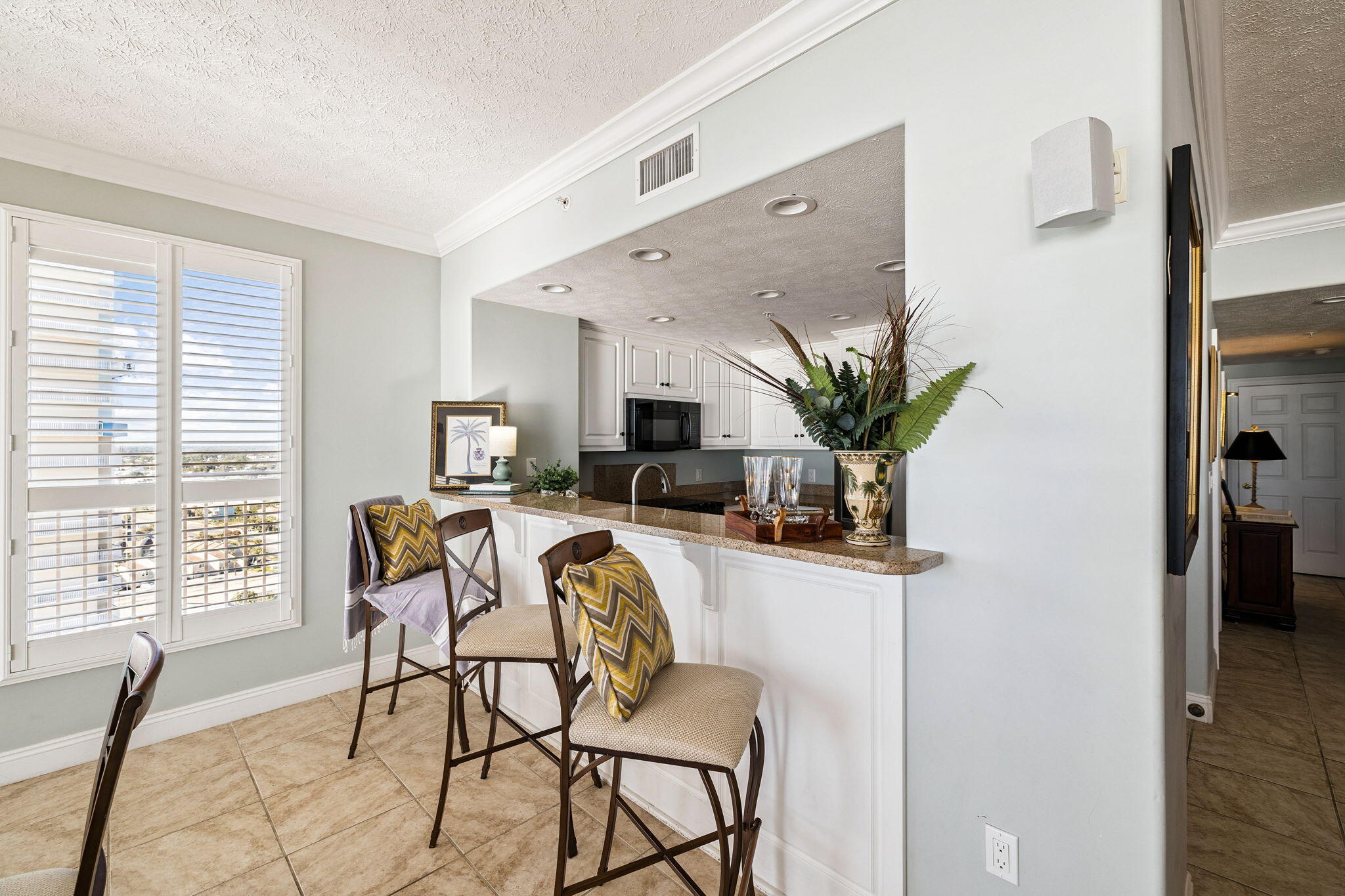 5004 Thomas Drive, 1712