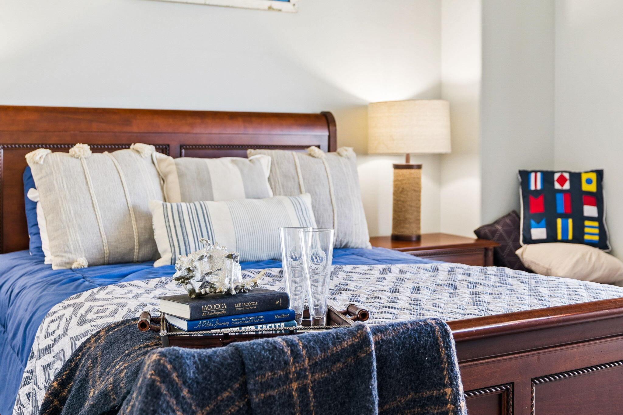 5004 Thomas Drive, 1712