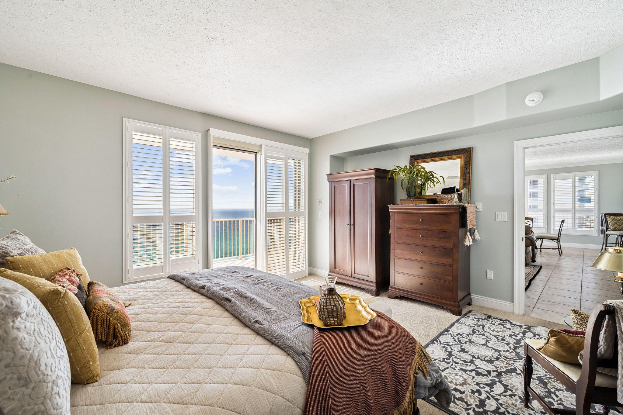 5004 Thomas Drive, 1712