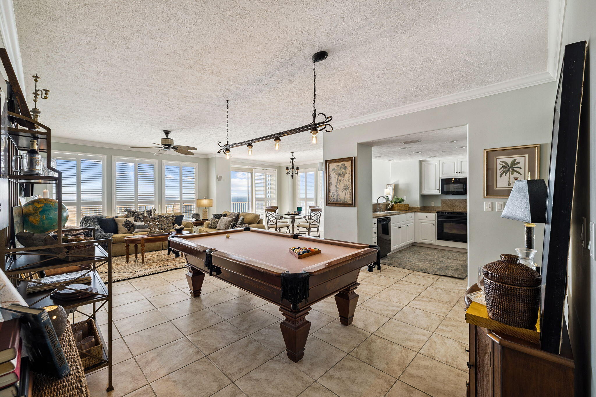 5004 Thomas Drive, 1712