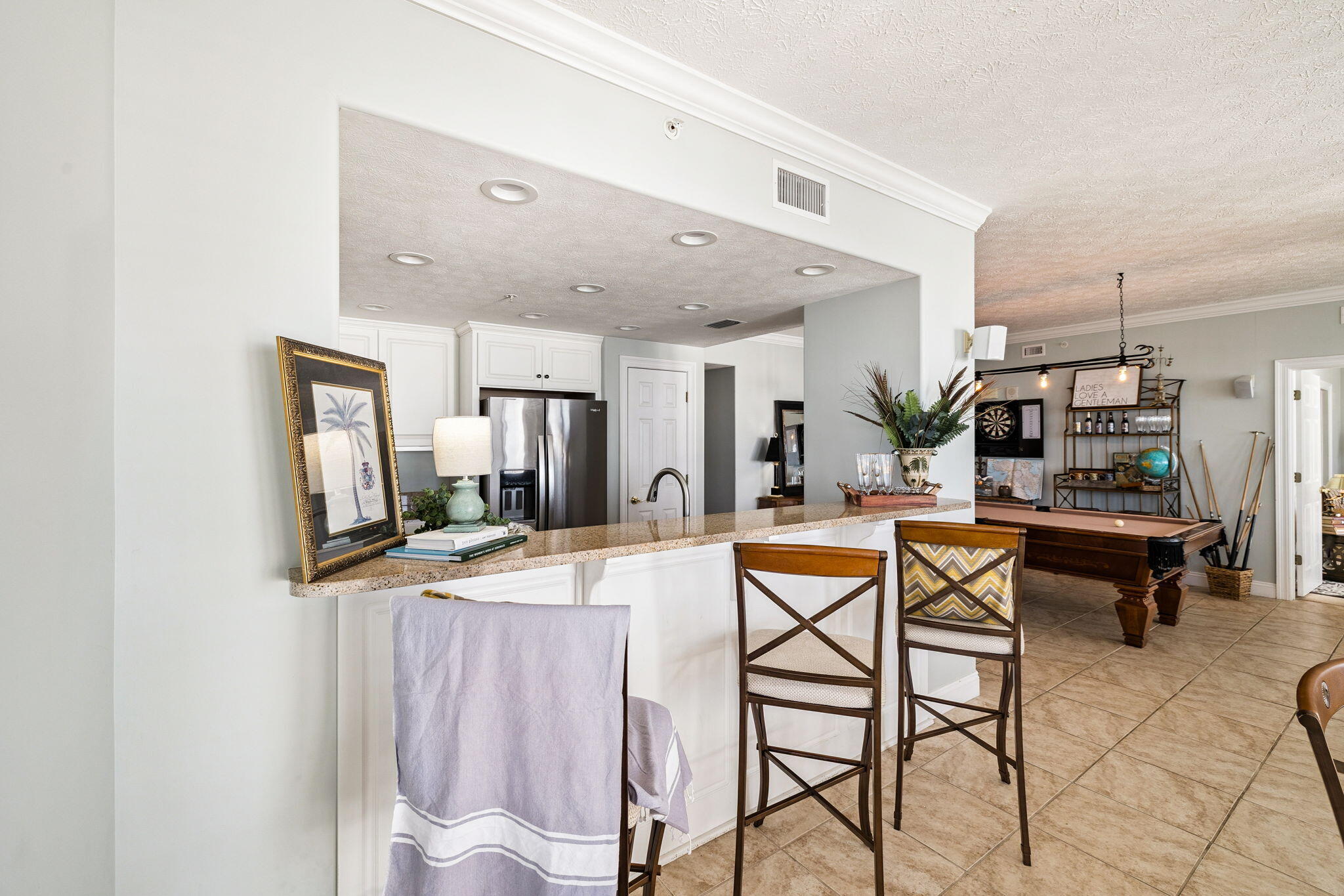 5004 Thomas Drive, 1712