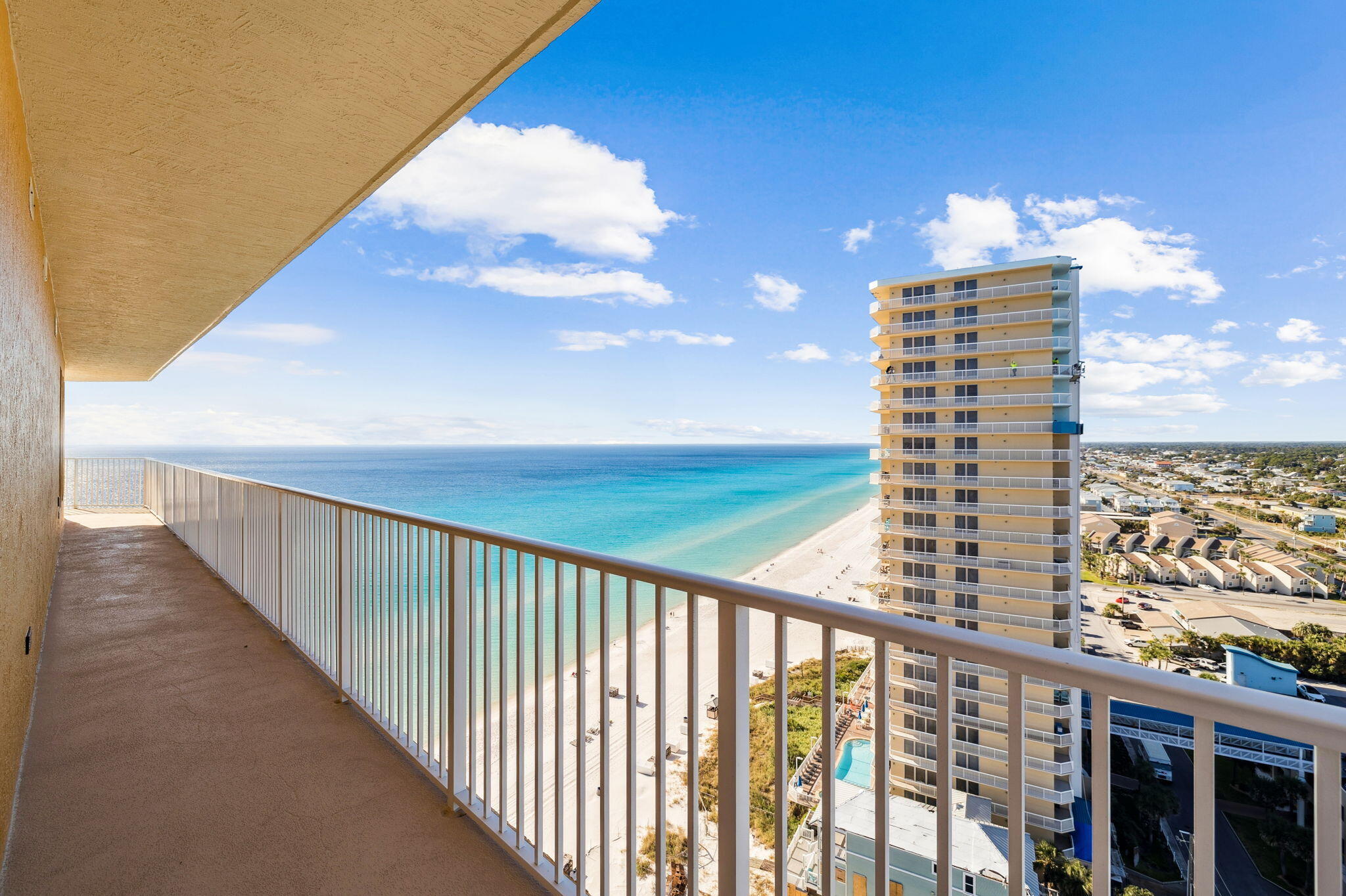 5004 Thomas Drive, 1712