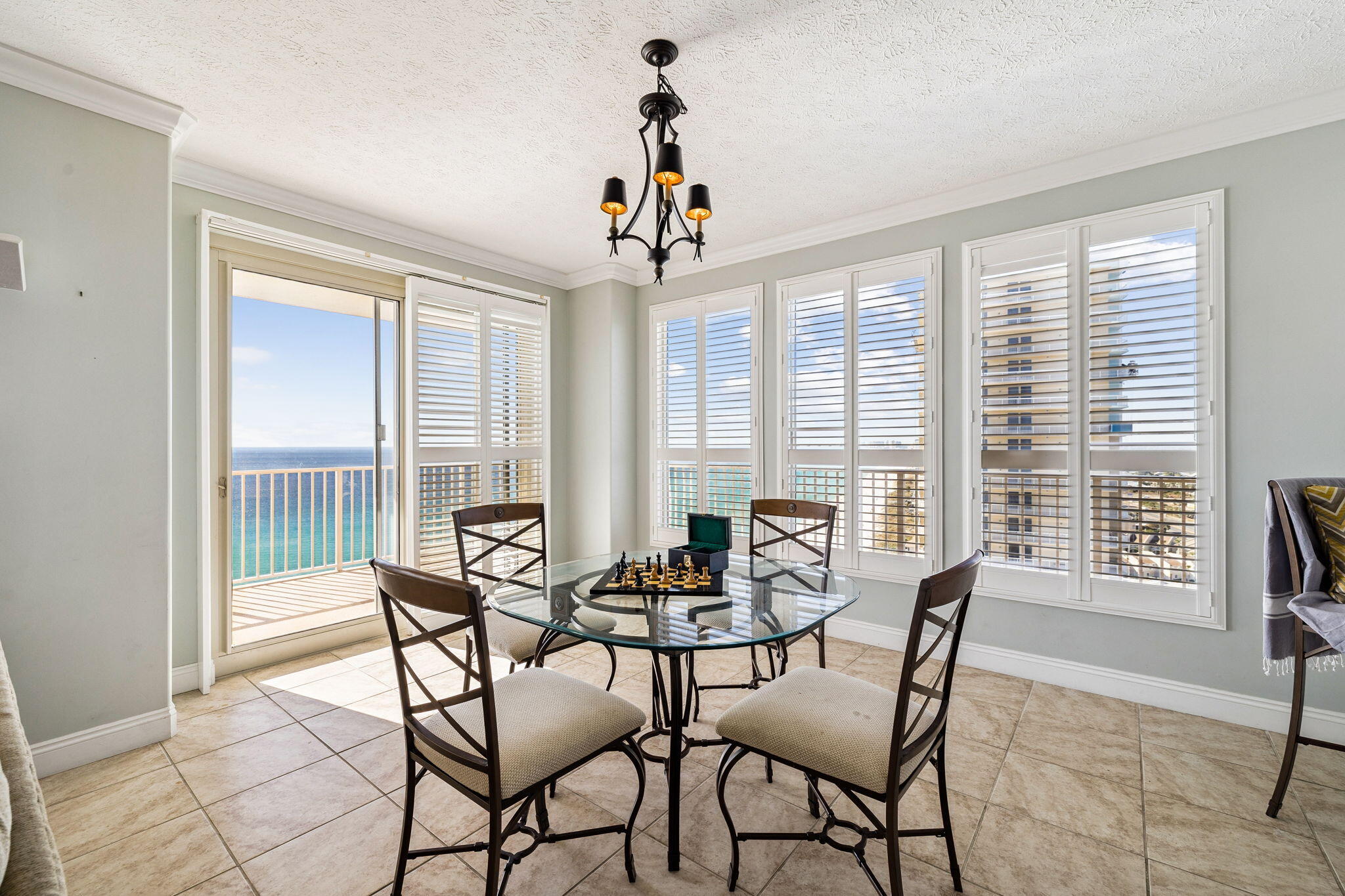 5004 Thomas Drive, 1712