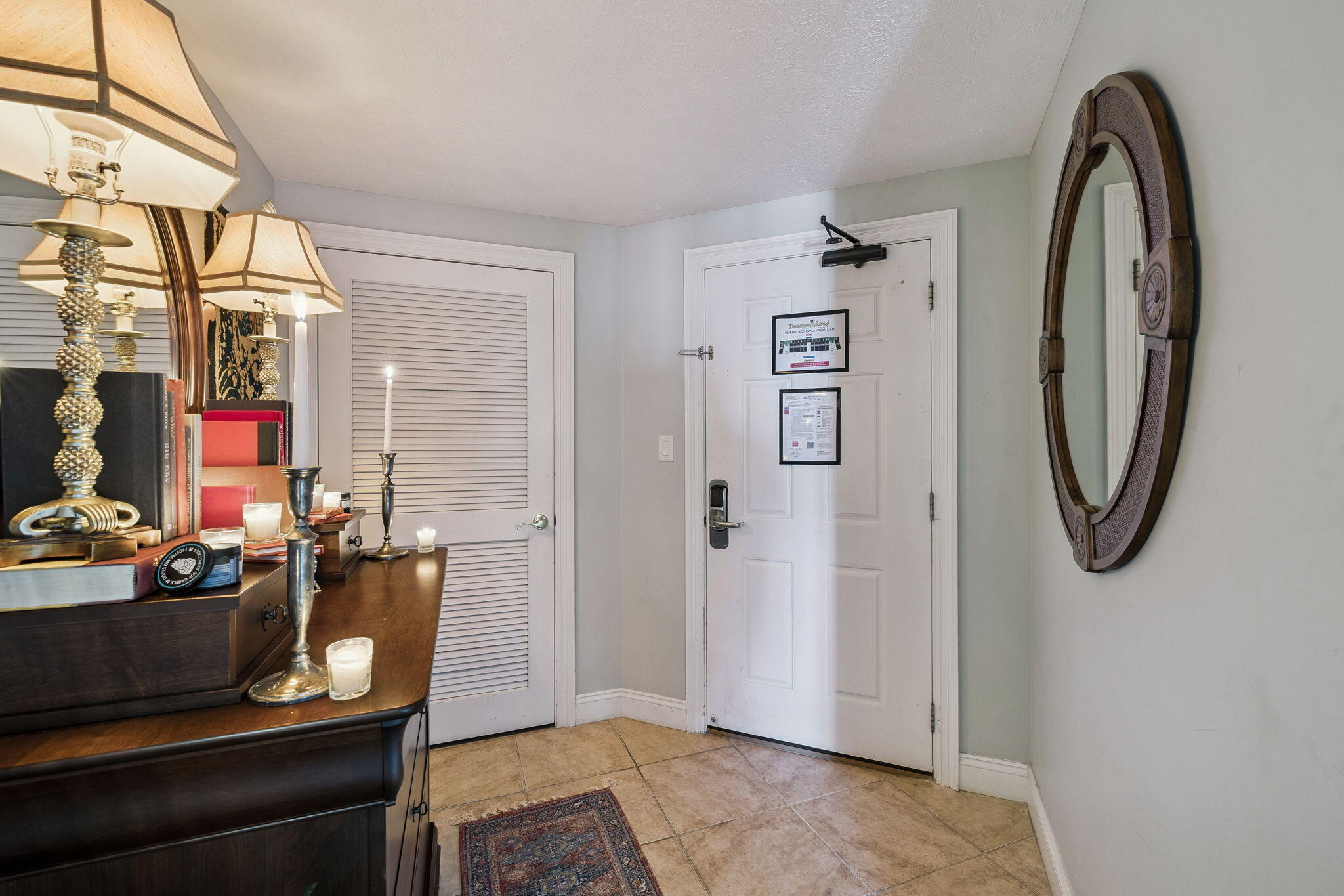 5004 Thomas Drive, 1712