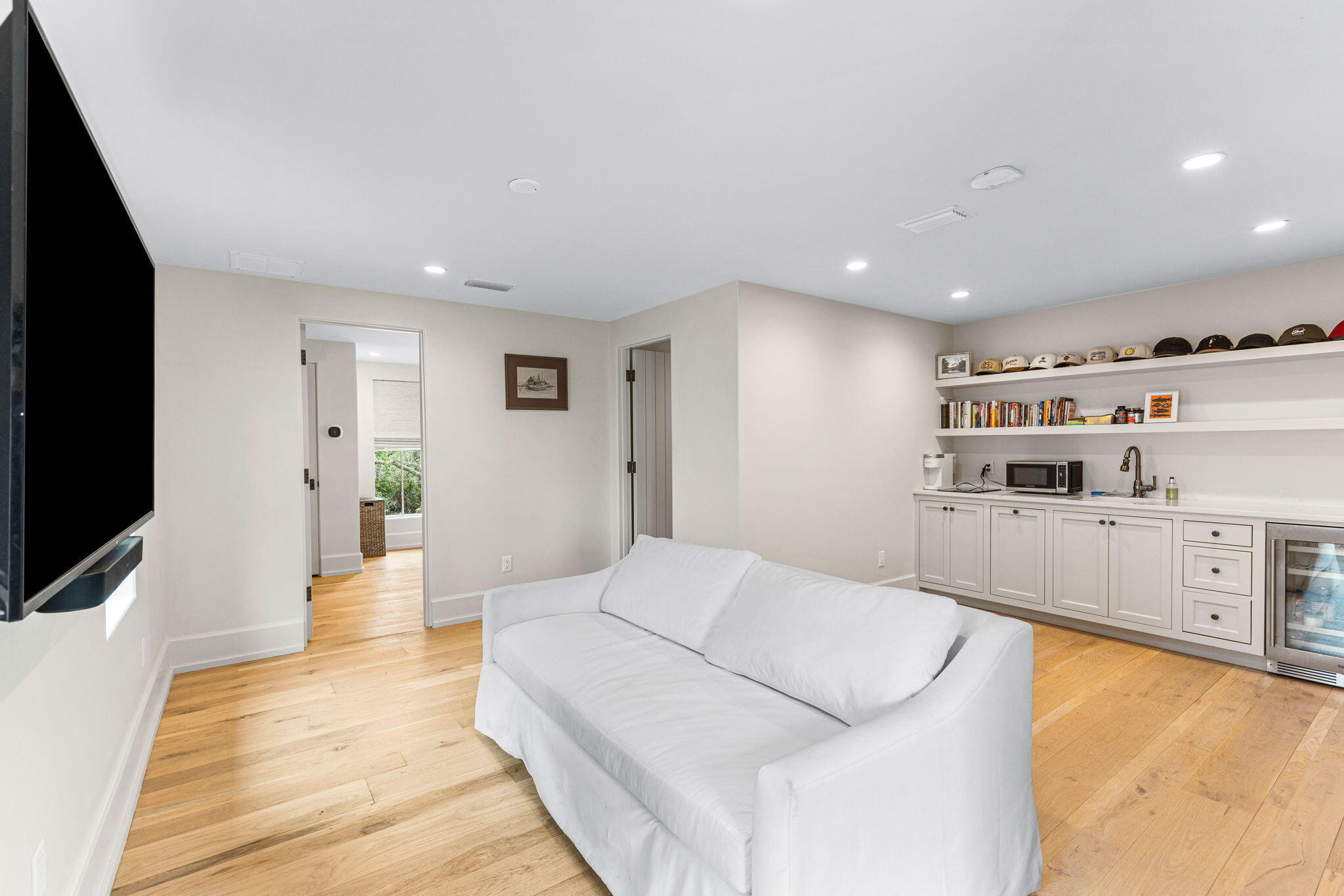 638 N Walton Lakeshore Drive