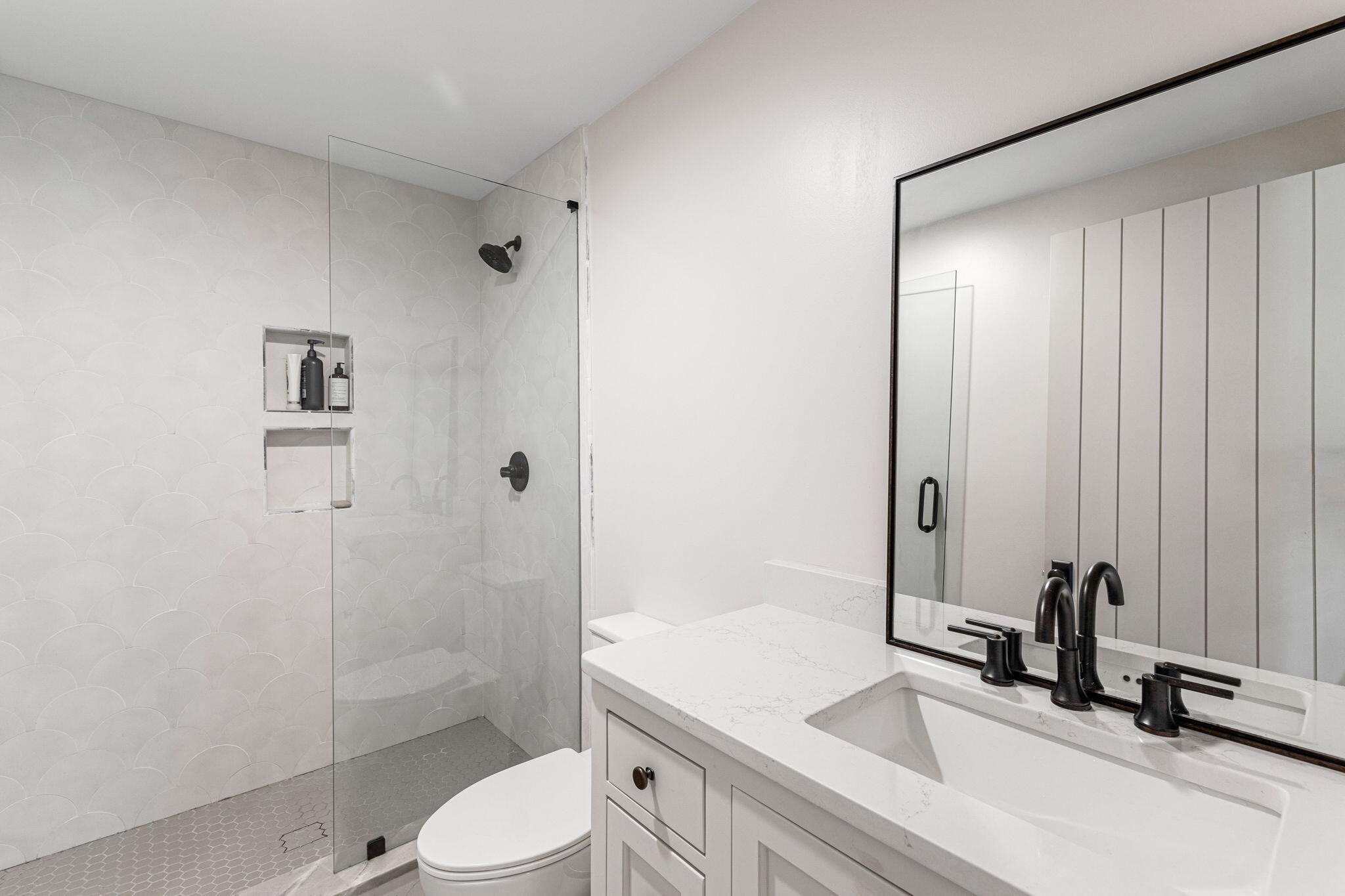 638 N Walton Lakeshore Drive