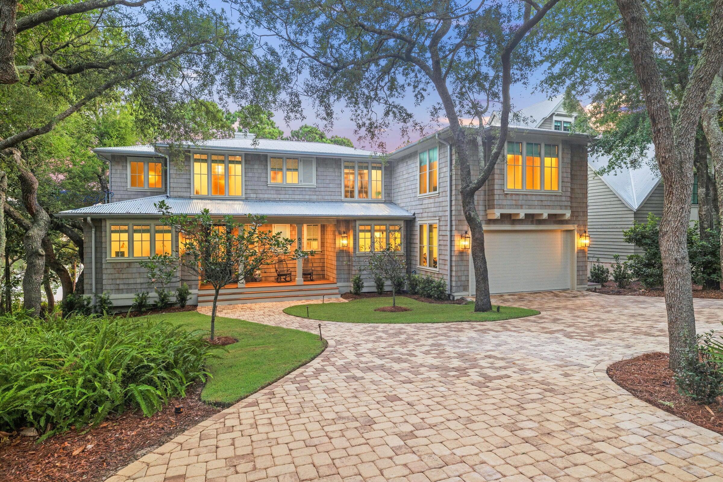 638 N Walton Lakeshore Drive