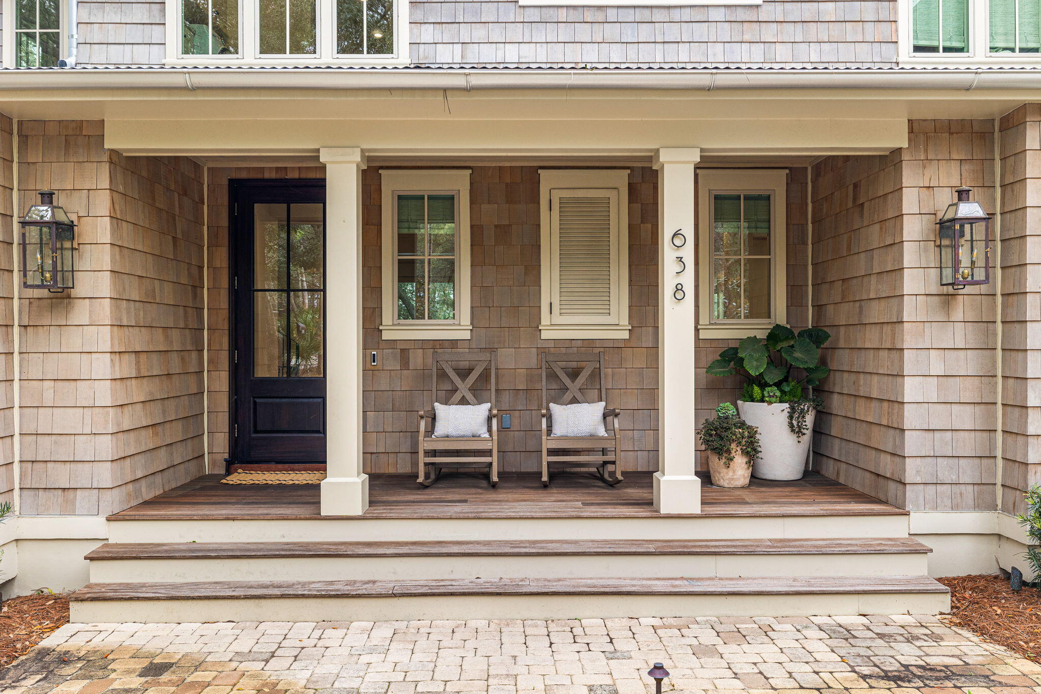 638 N Walton Lakeshore Drive