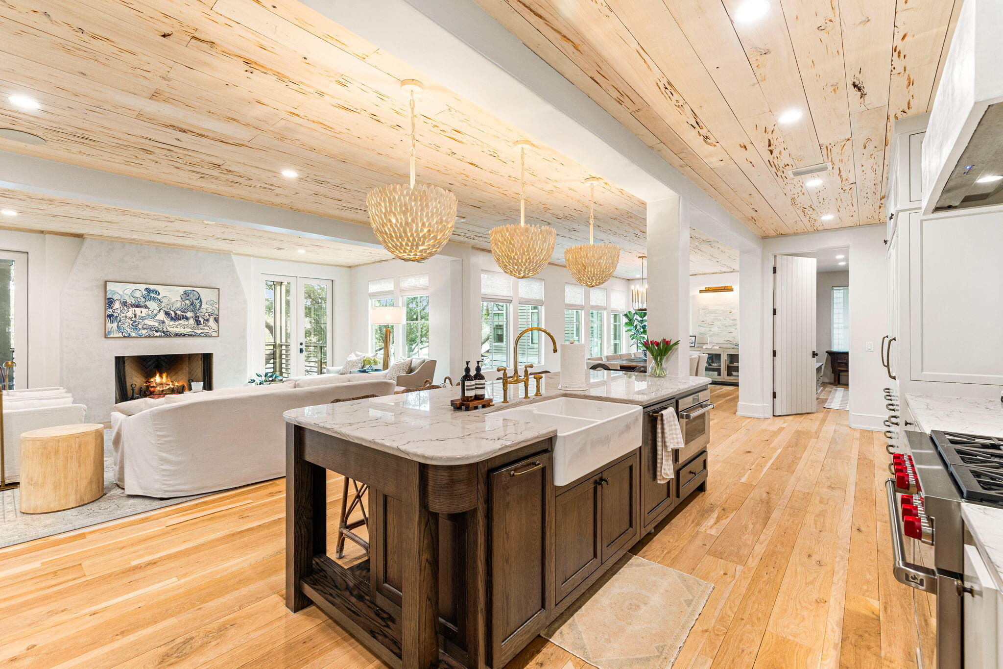 638 N Walton Lakeshore Drive