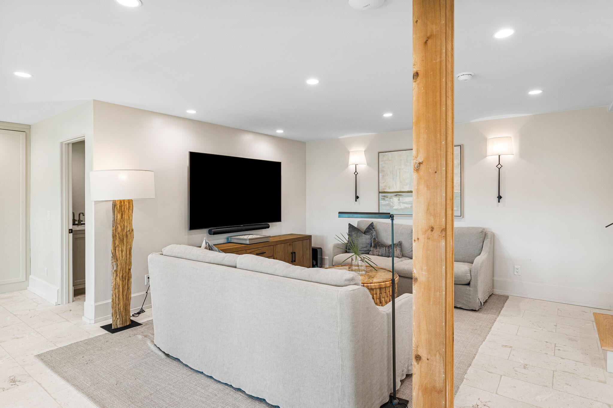 638 N Walton Lakeshore Drive