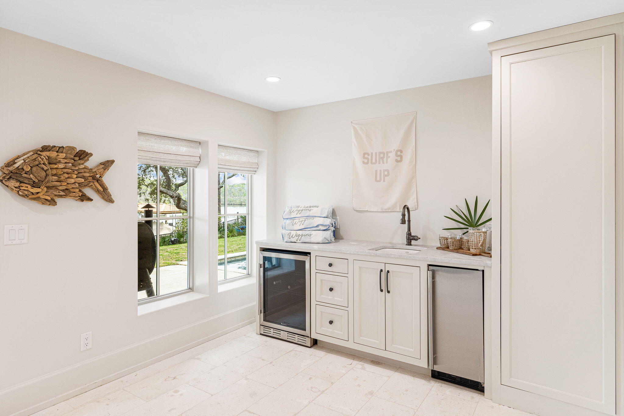 638 N Walton Lakeshore Drive