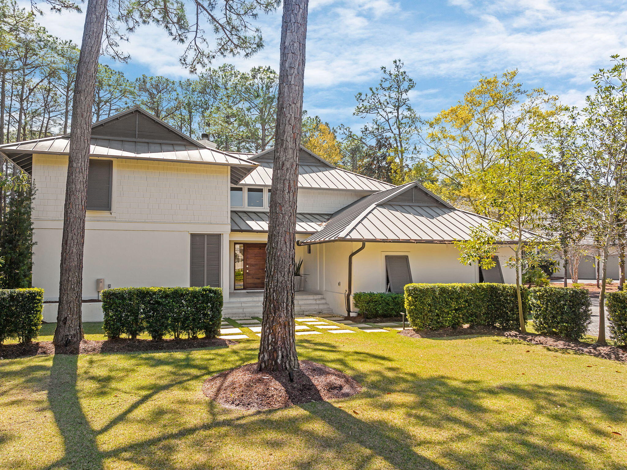 2932 Pine Valley Drive