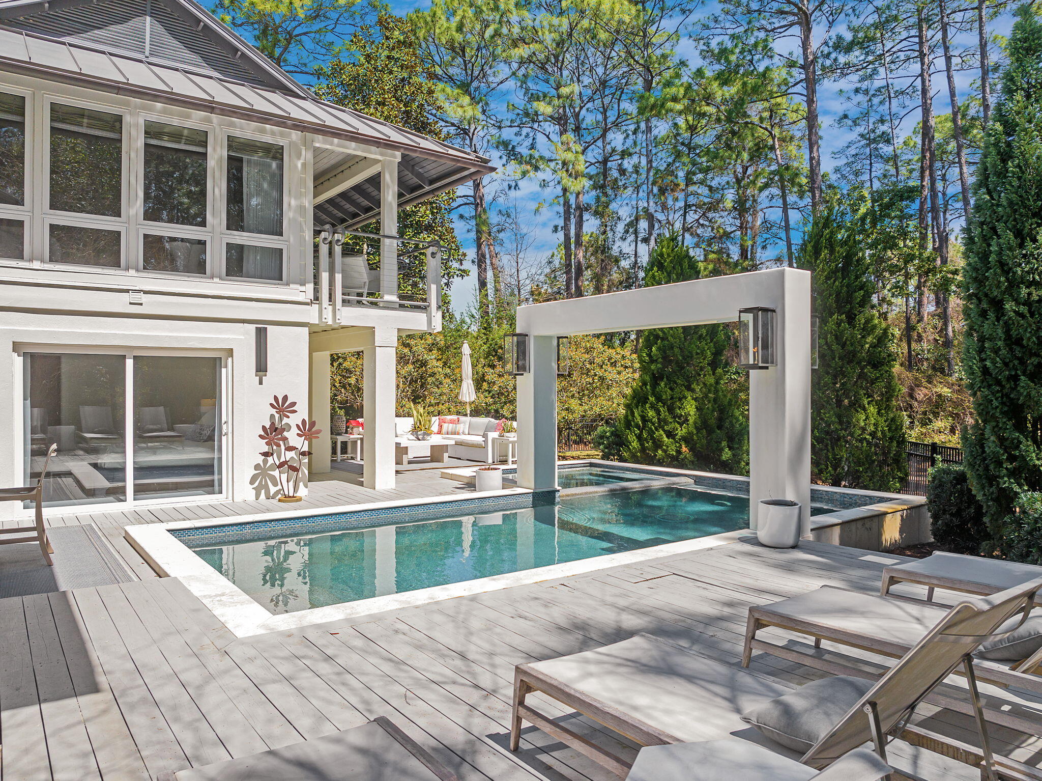 2932 Pine Valley Drive