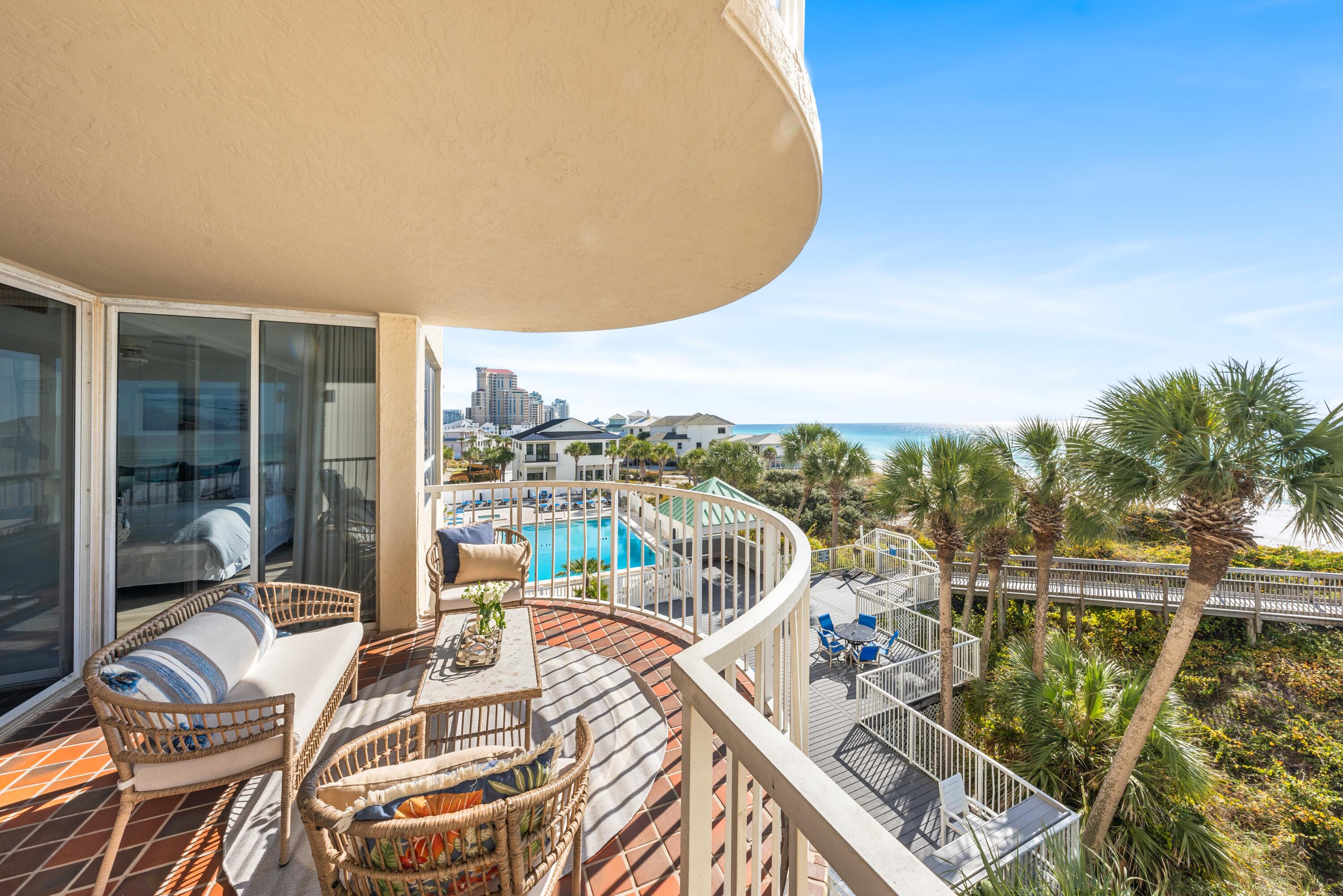 9815 US Hwy 98 W A306