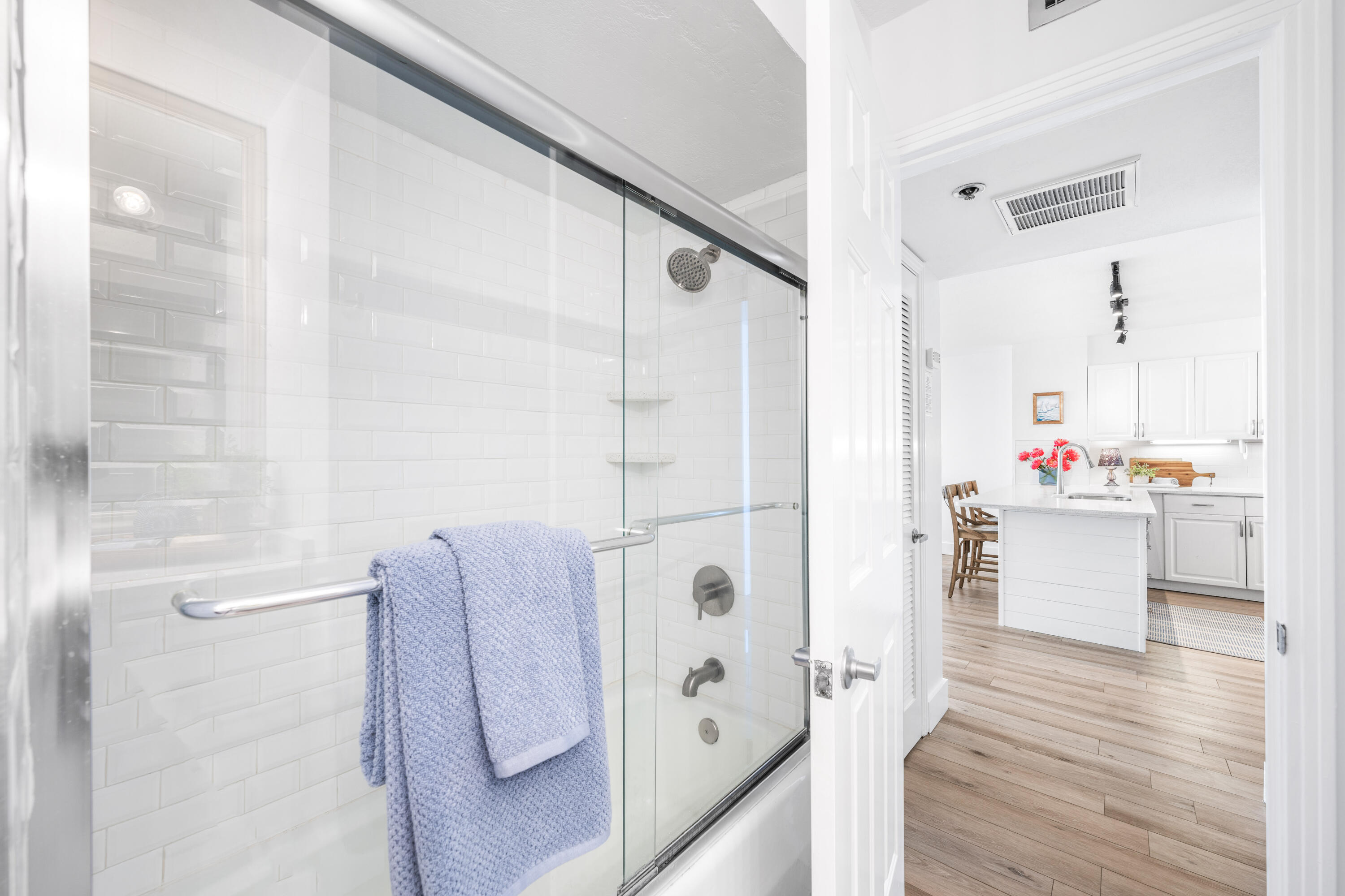 9815 US Hwy 98 W A306