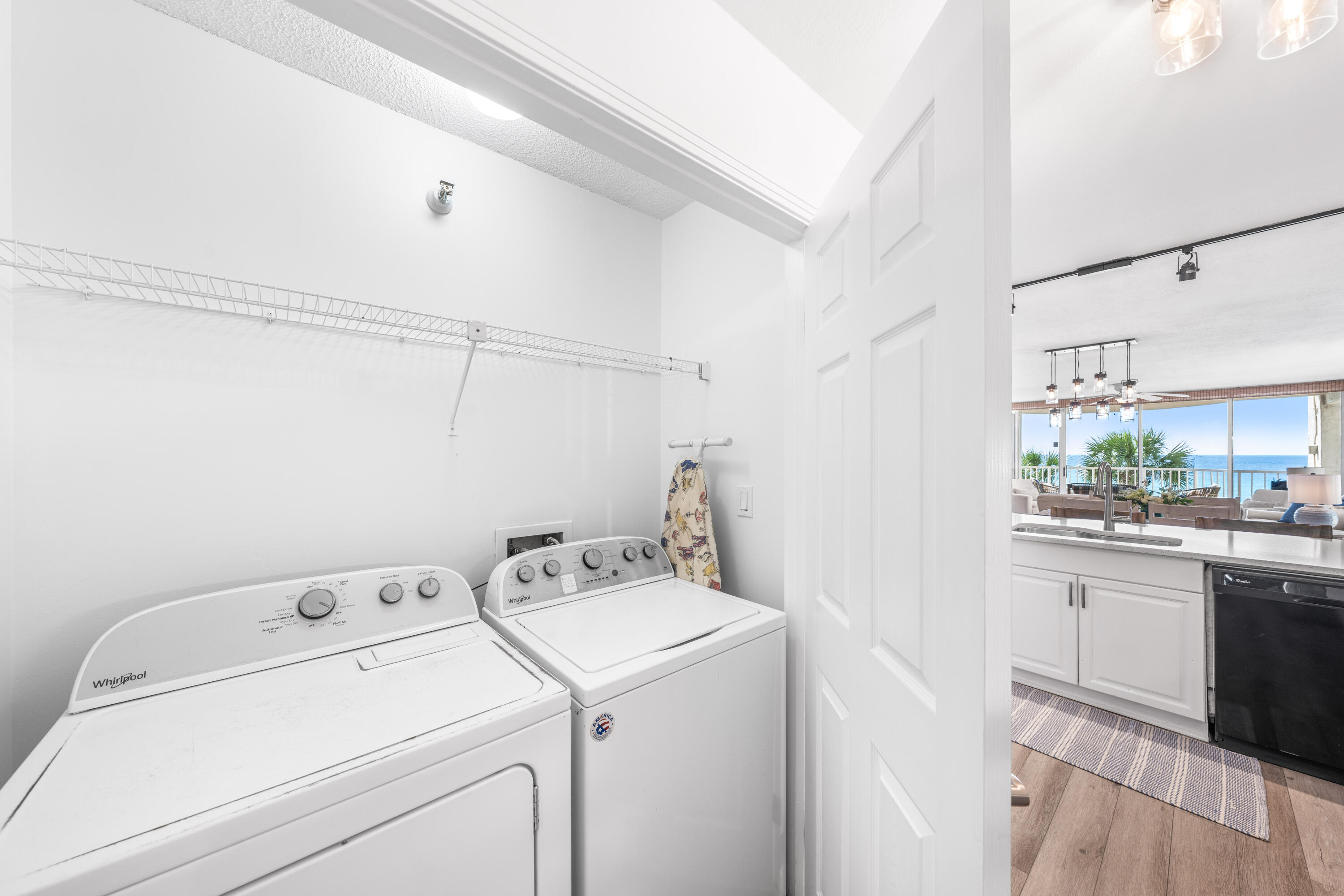 9815 US Hwy 98 W A306