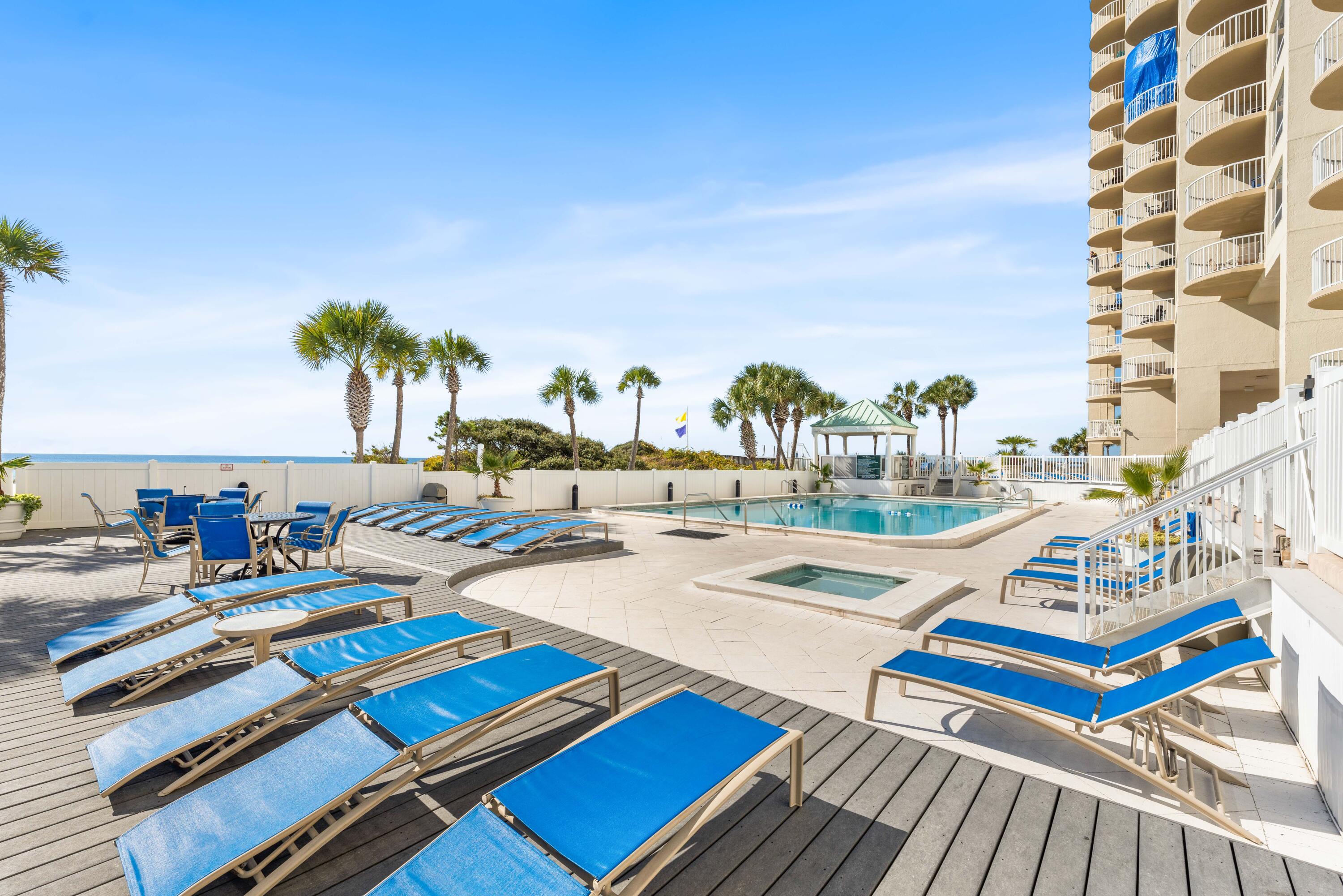 9815 US Hwy 98 W A306