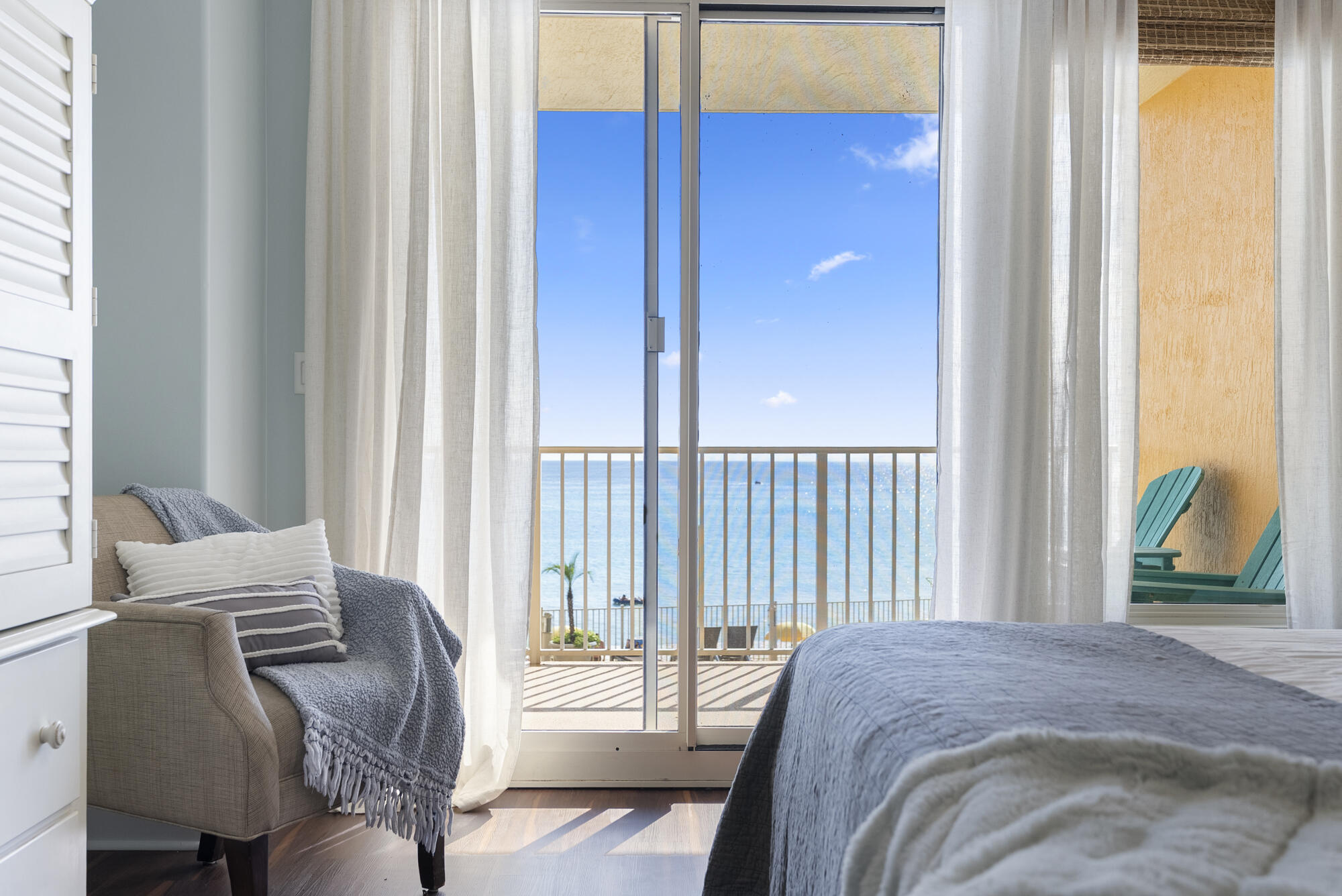 5004 Thomas Drive UNIT 209