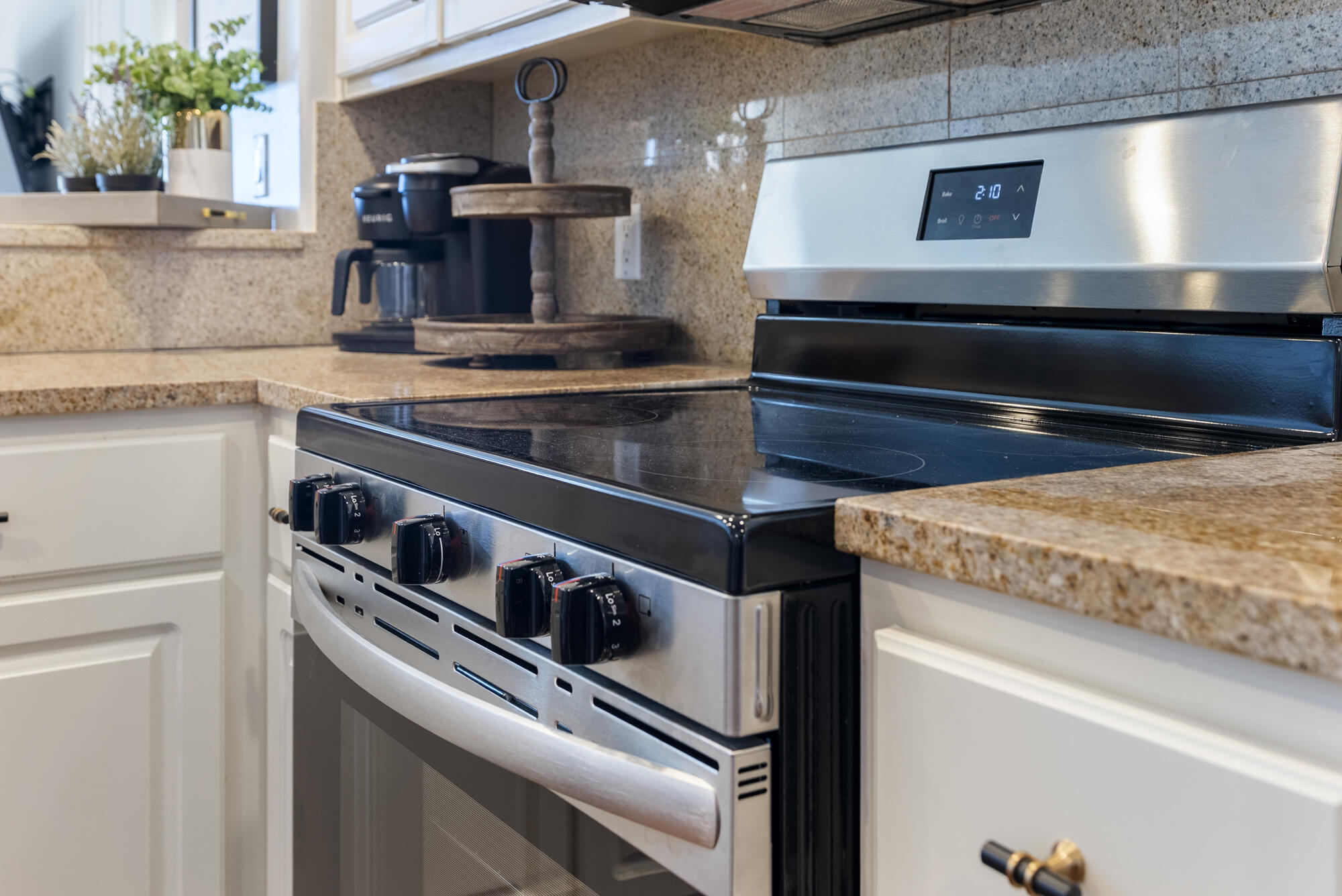 5004 Thomas Drive UNIT 209