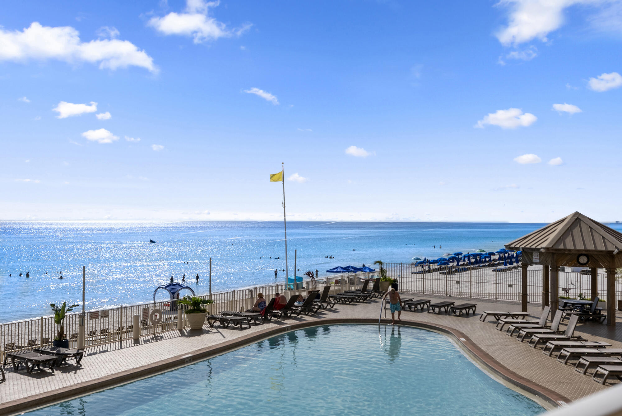 5004 Thomas Drive UNIT 209