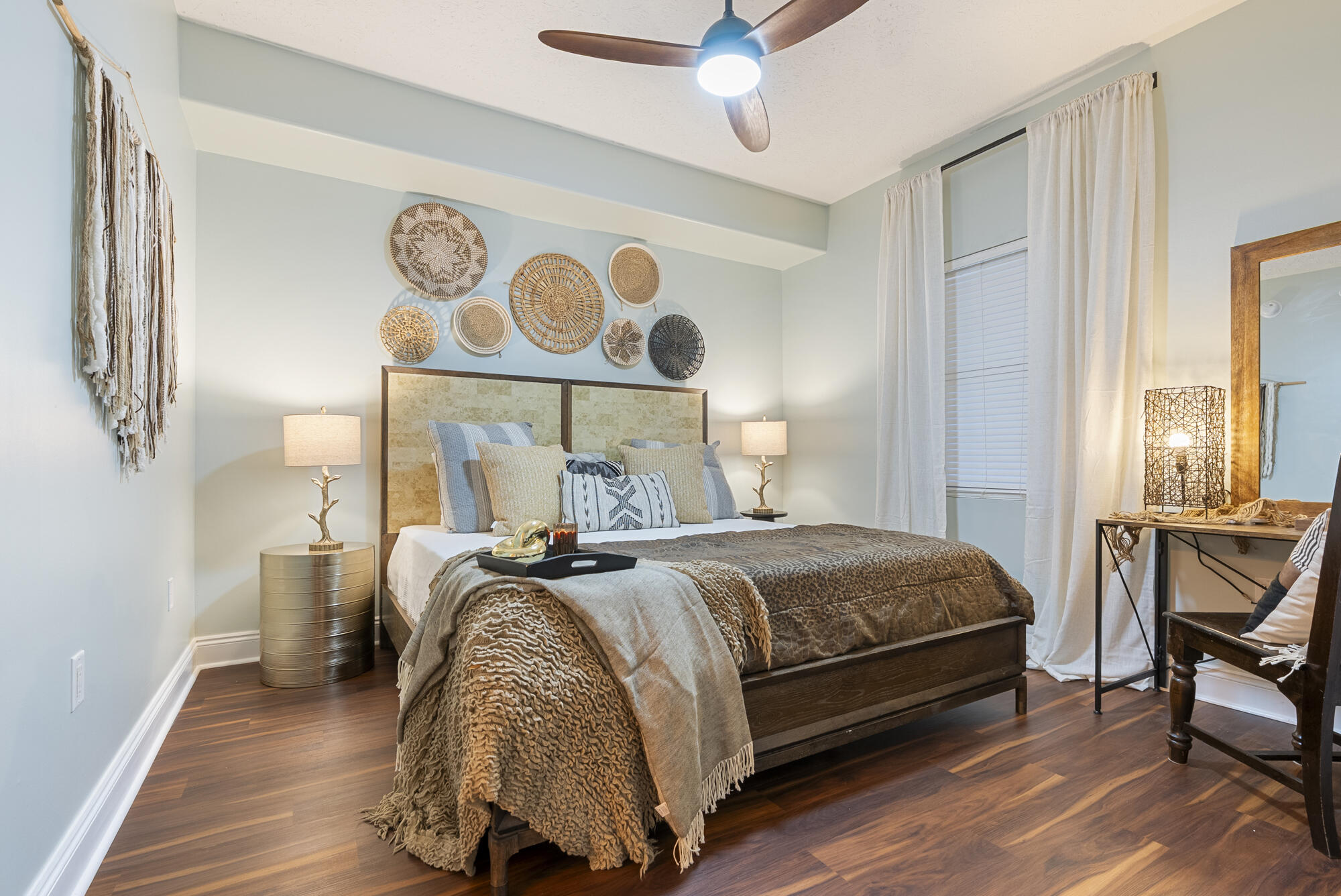 5004 Thomas Drive UNIT 209