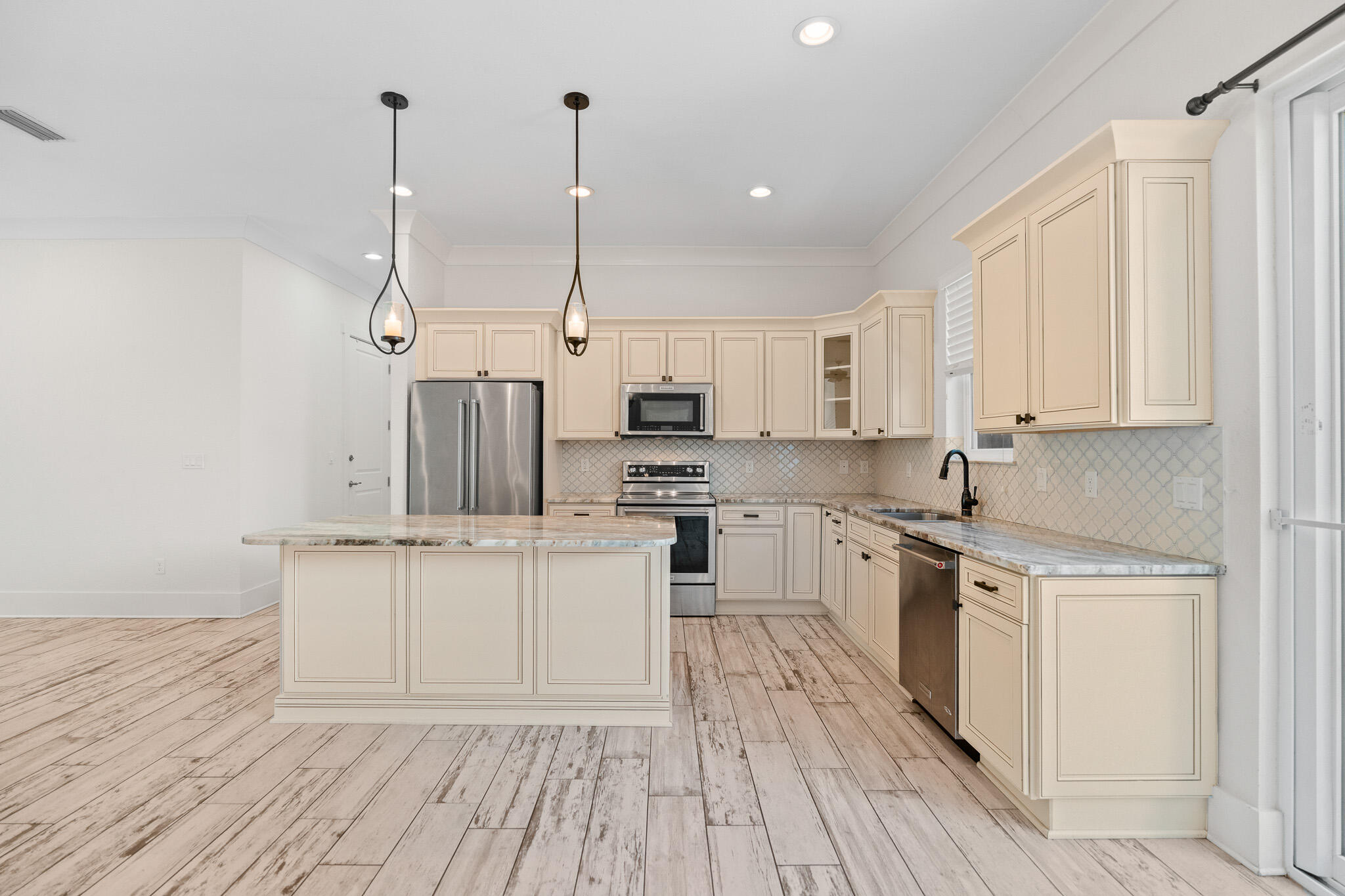 995 Airport Road UNIT 25