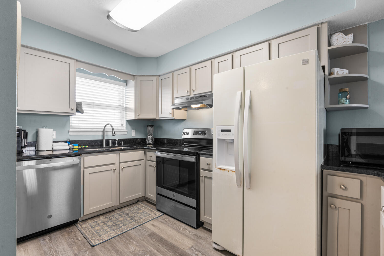 330 Bluefish Drive 204