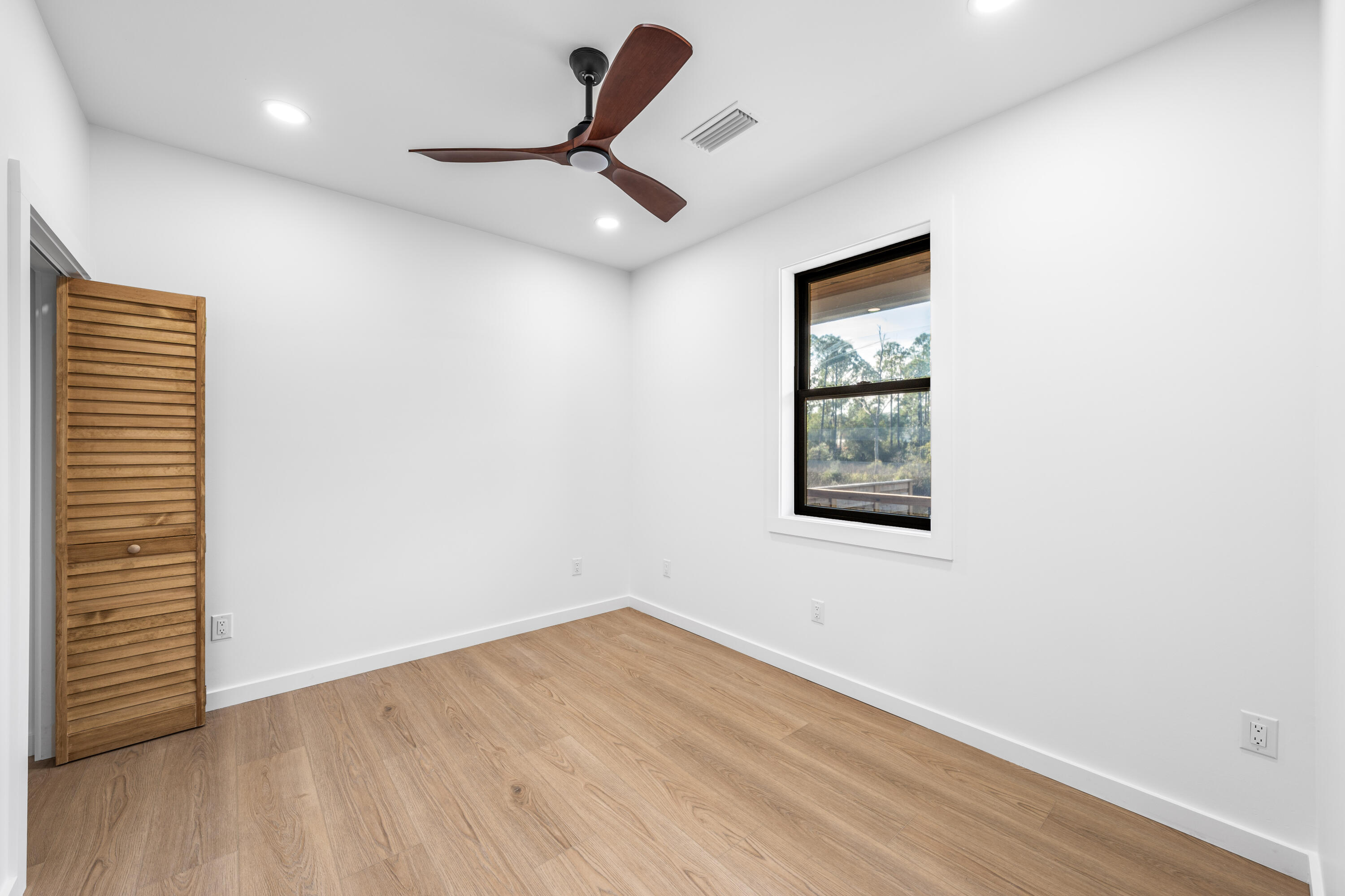 1317 N Co Highway 393