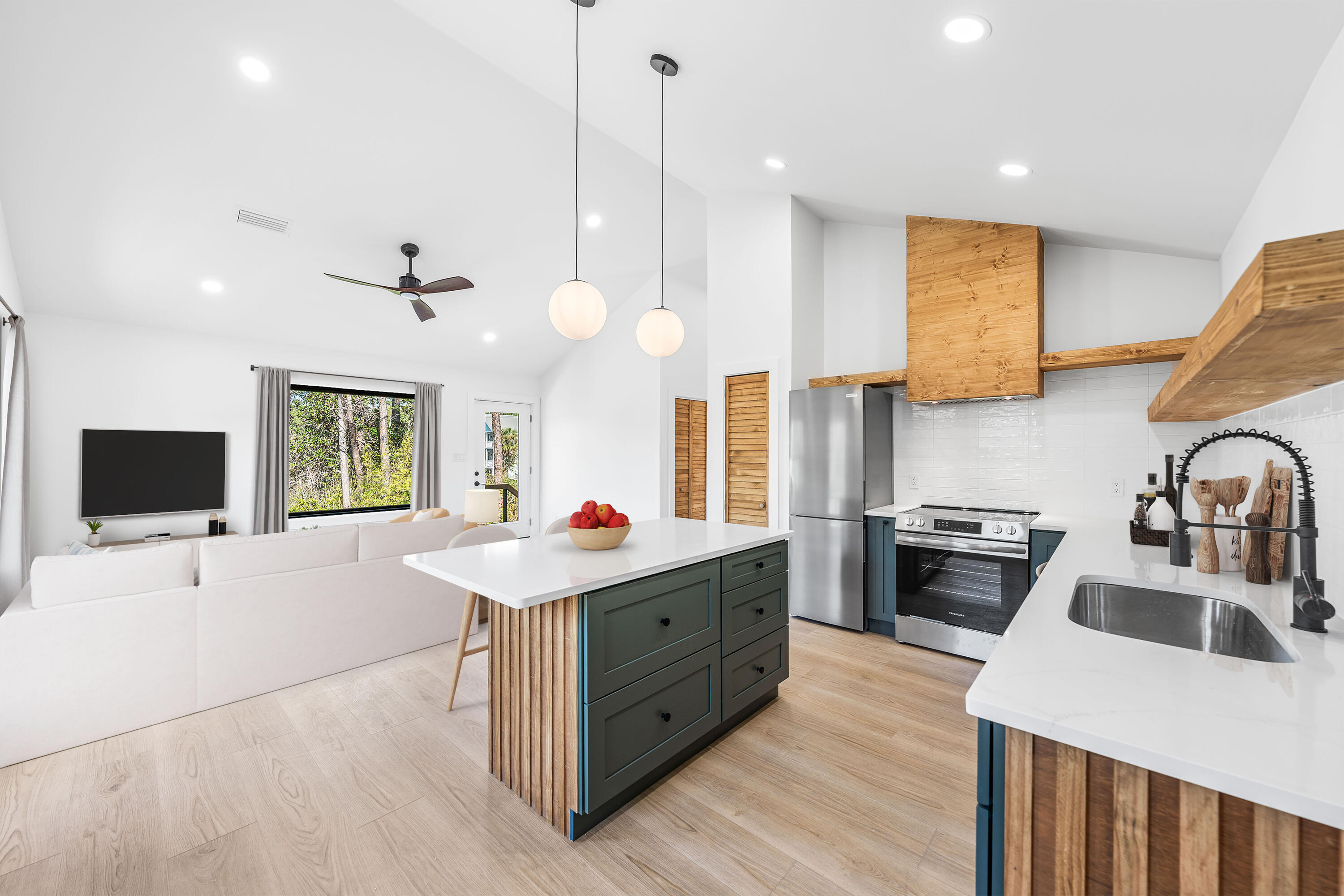 1317 N Co Highway 393