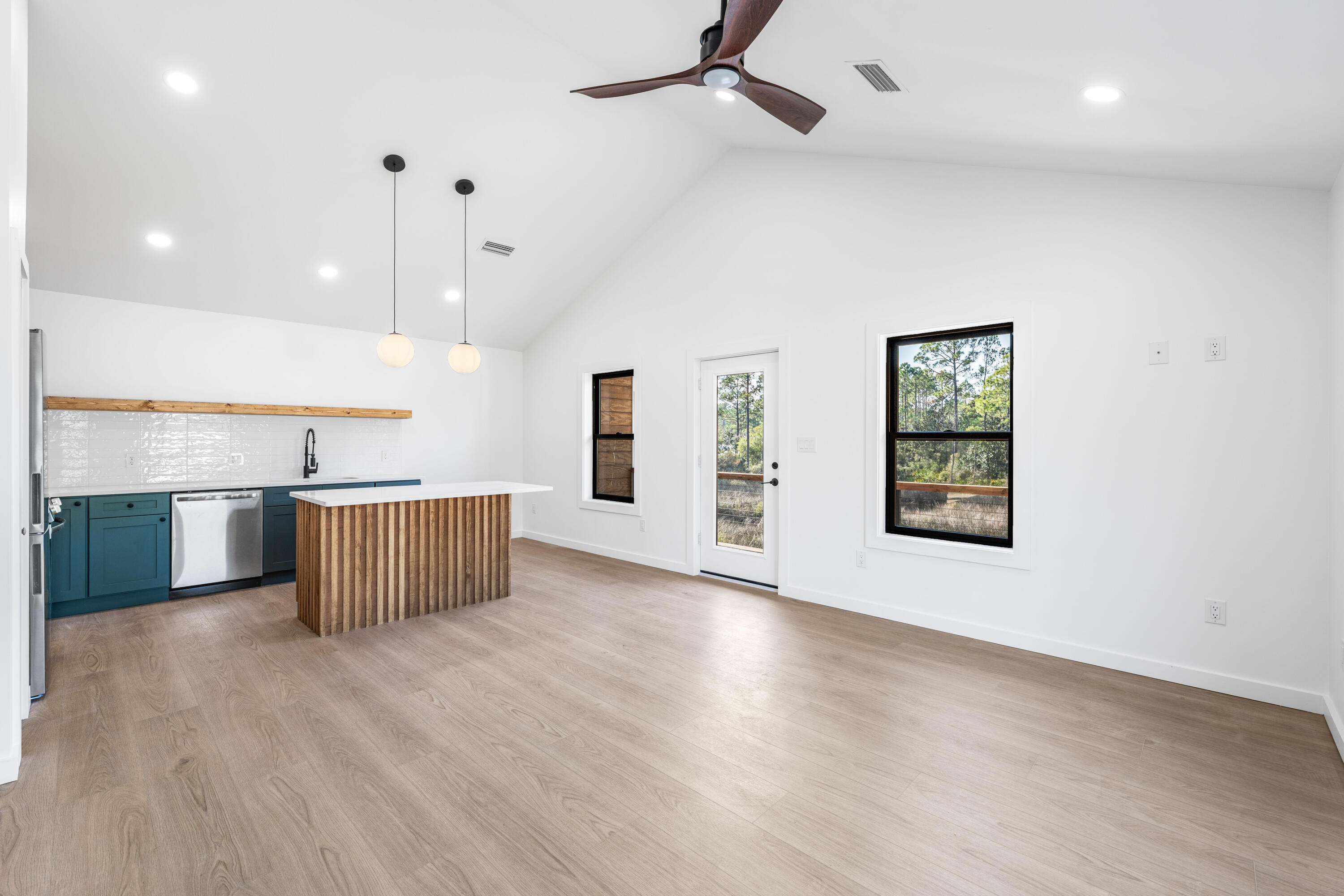 1317 N Co Highway 393