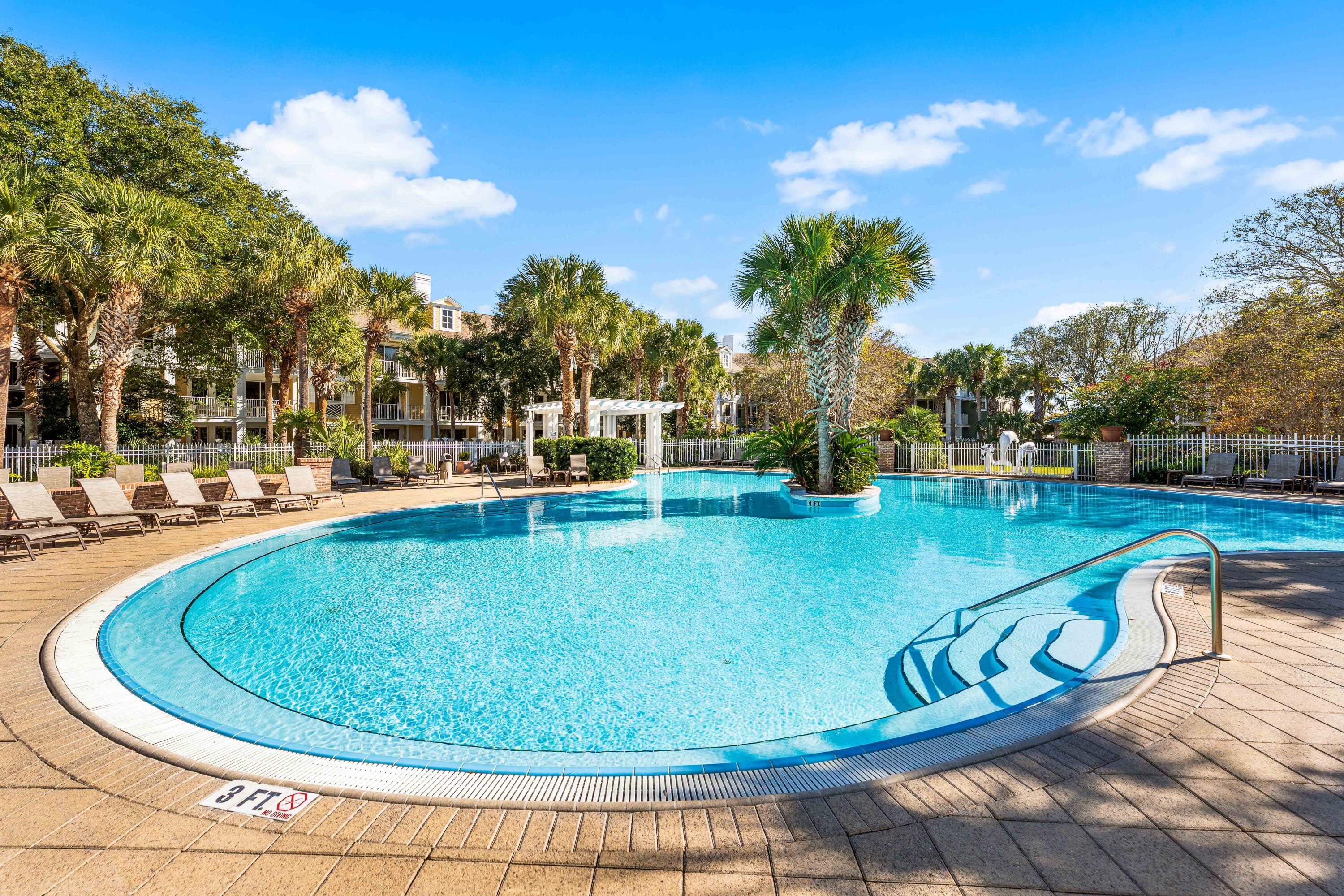 9200 Baytowne Wharf Boulevard 444/446