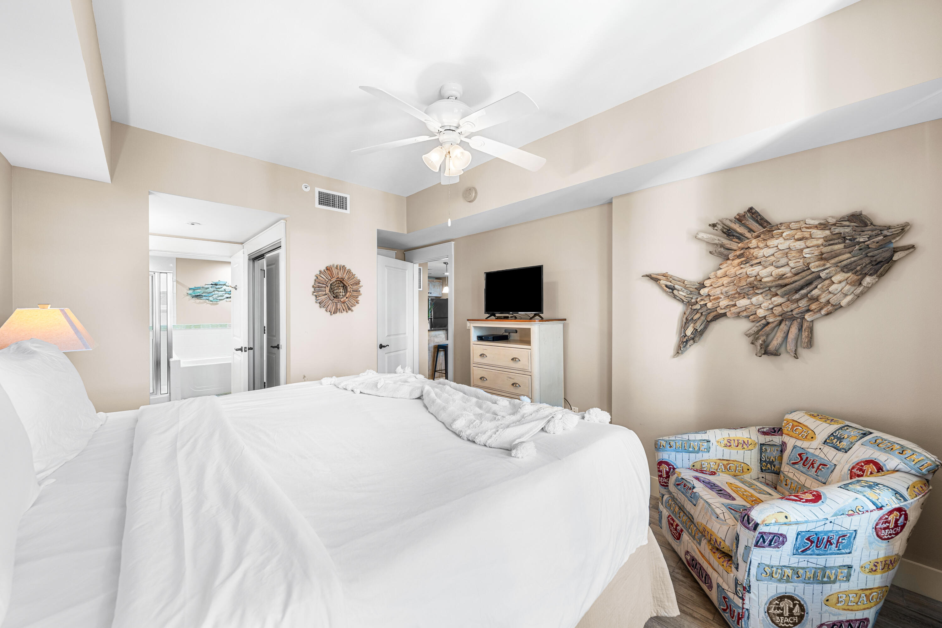 9200 Baytowne Wharf Boulevard 444/446