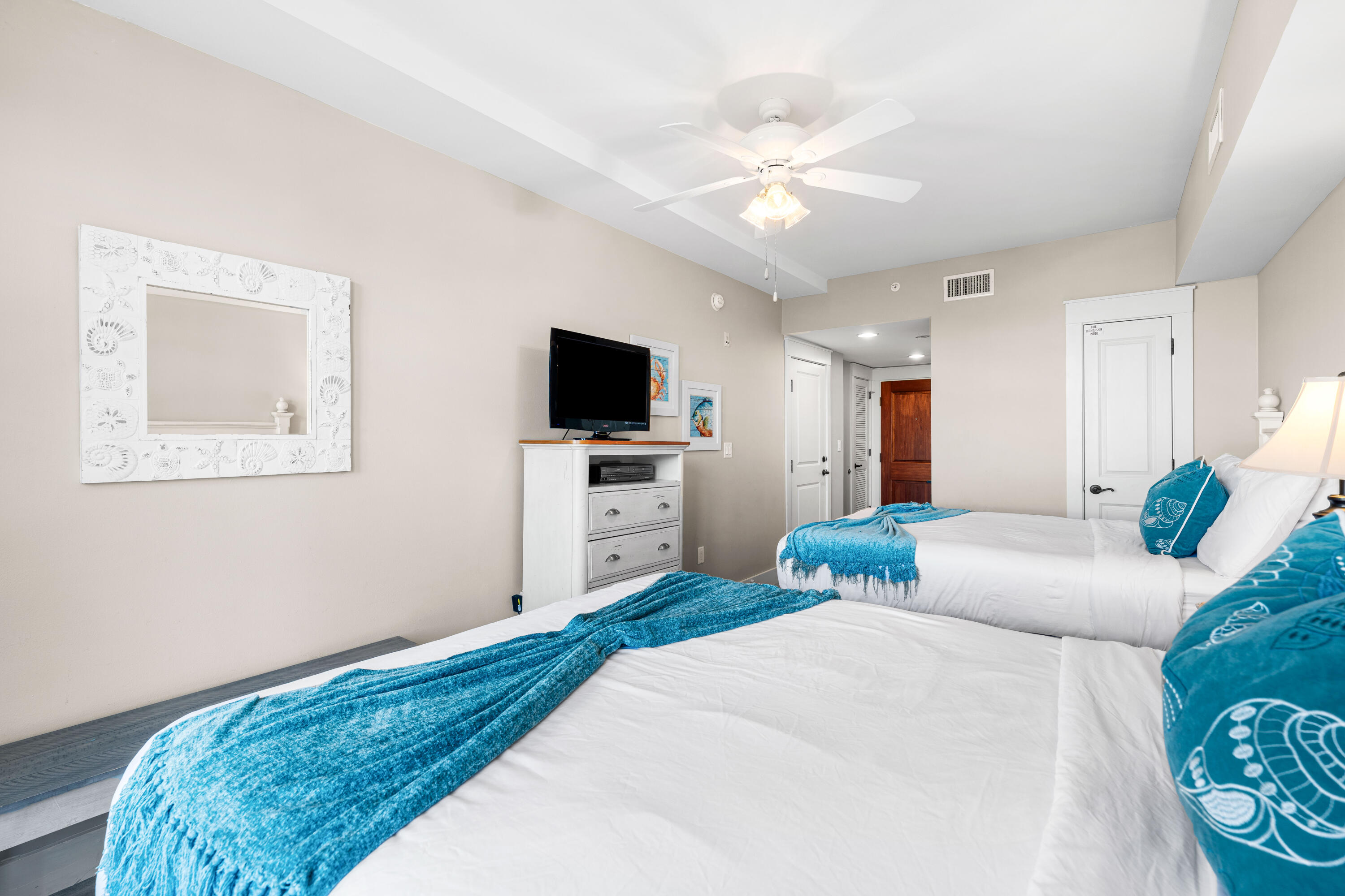 9200 Baytowne Wharf Boulevard 444/446