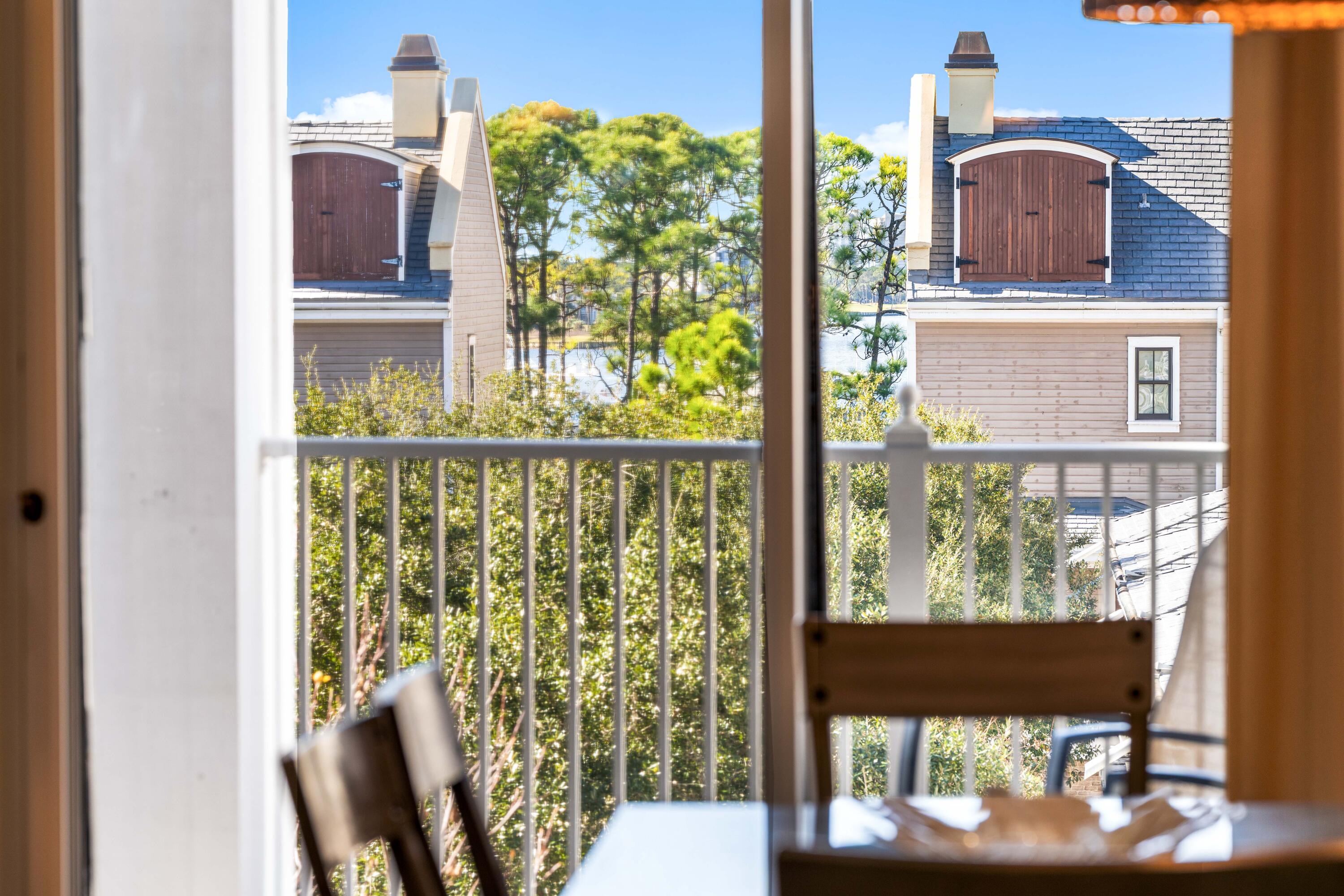 9200 Baytowne Wharf Boulevard 444/446