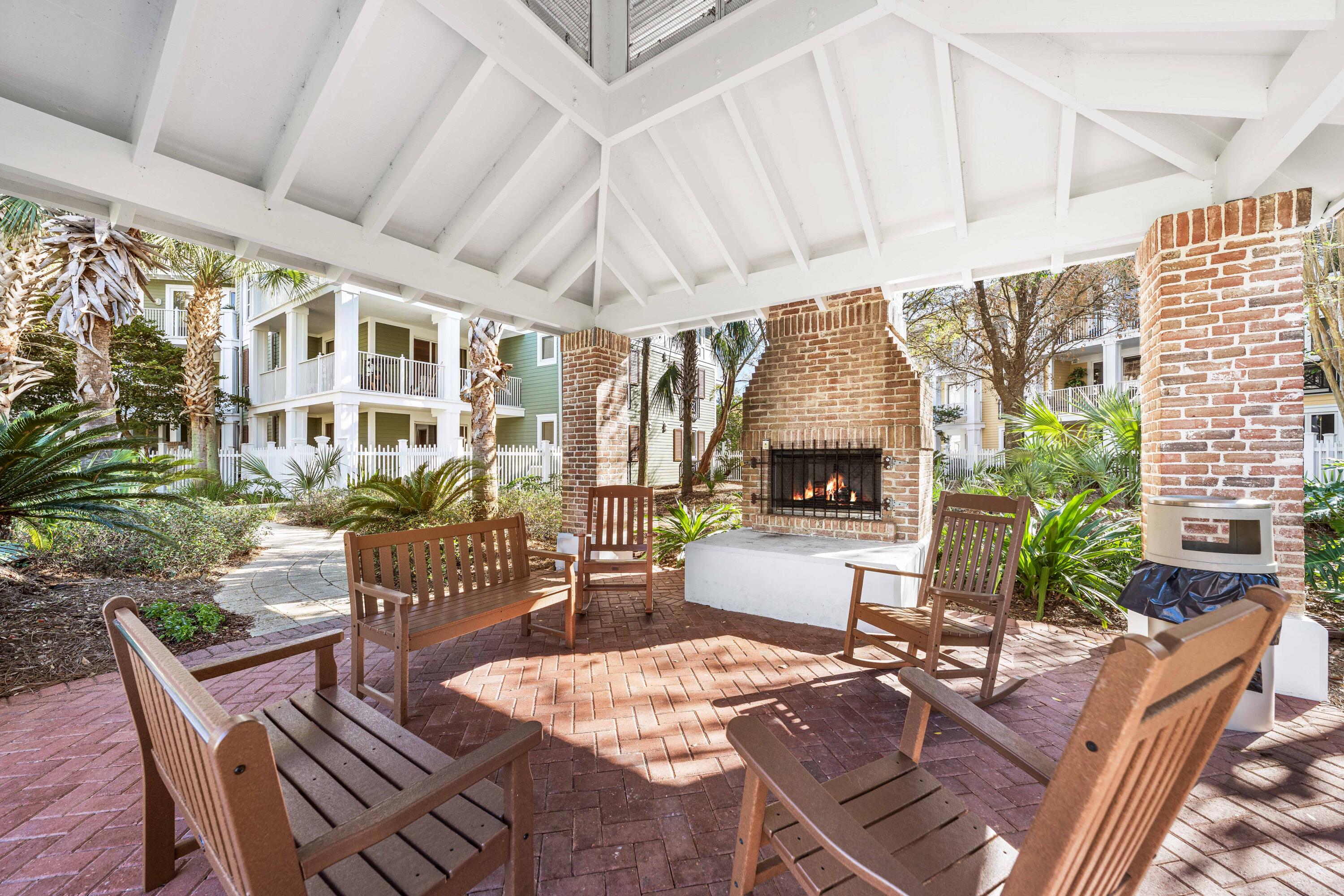 9200 Baytowne Wharf Boulevard 444/446