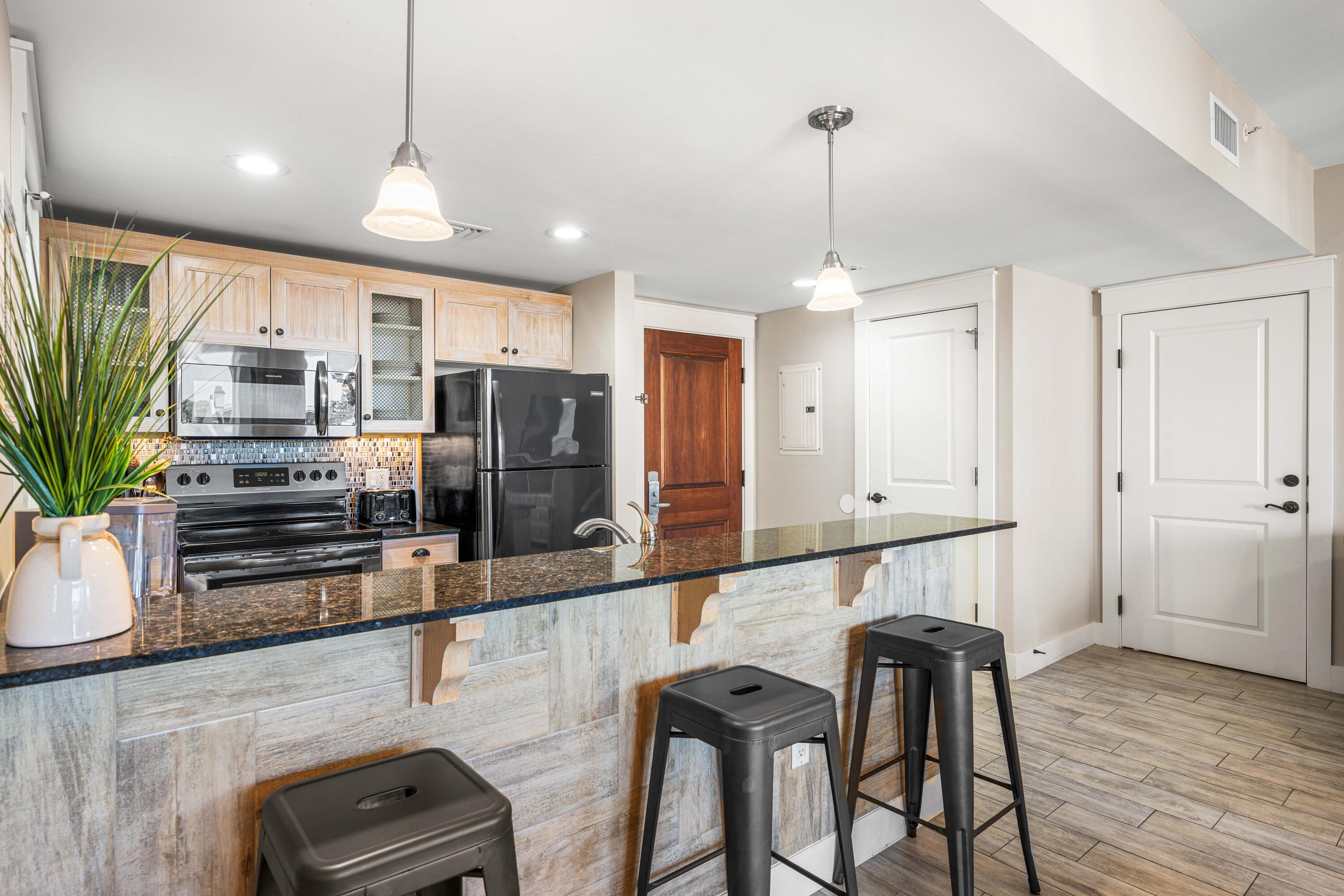 9200 Baytowne Wharf Boulevard 444/446