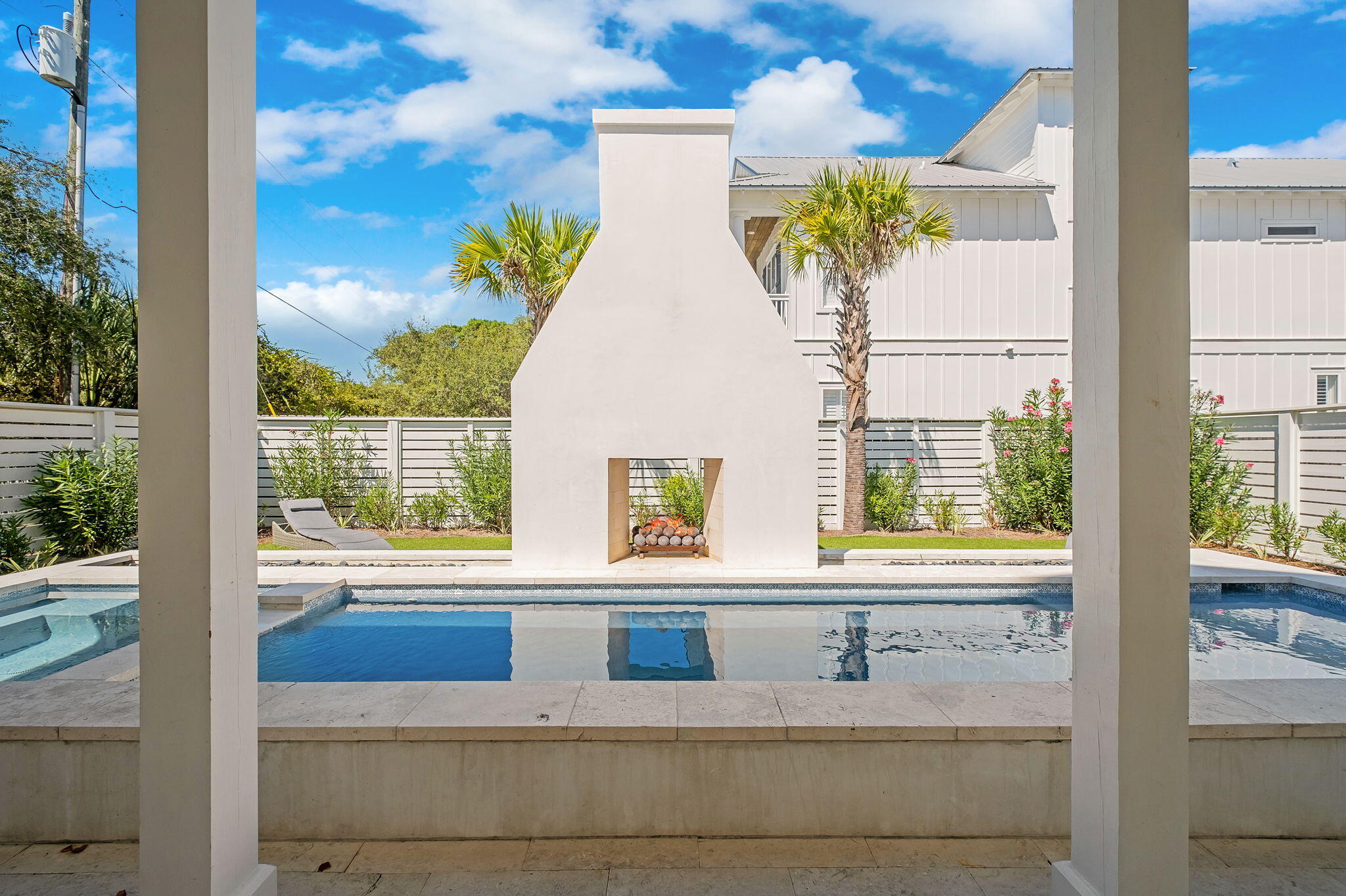 3319 E County Highway 30A