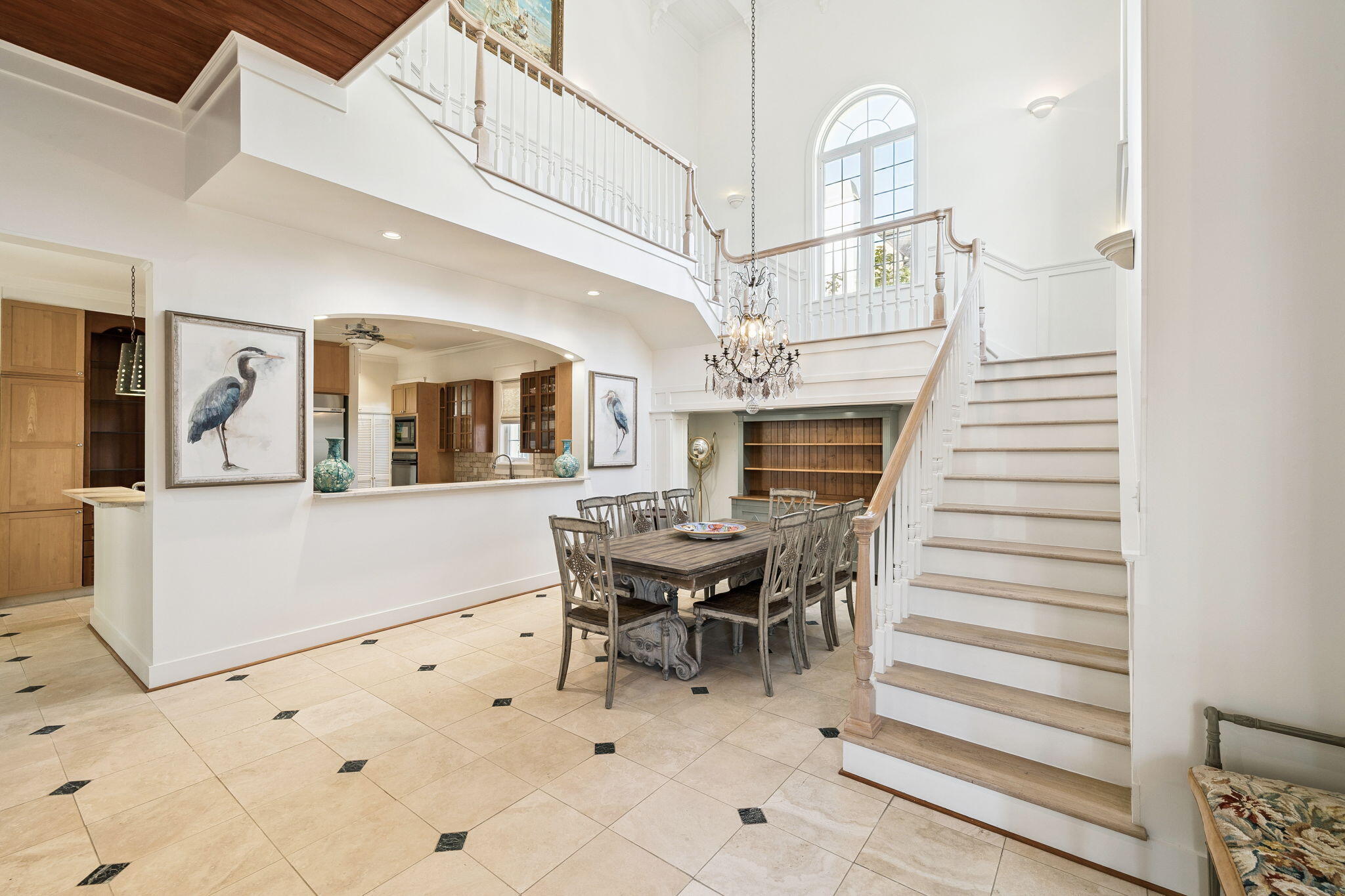 152 White Cliffs Boulevard