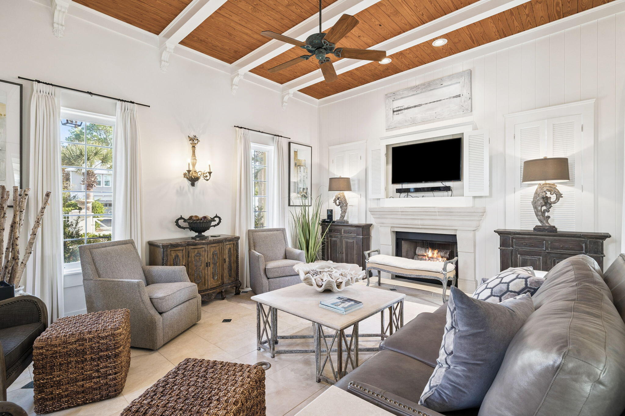 152 White Cliffs Boulevard