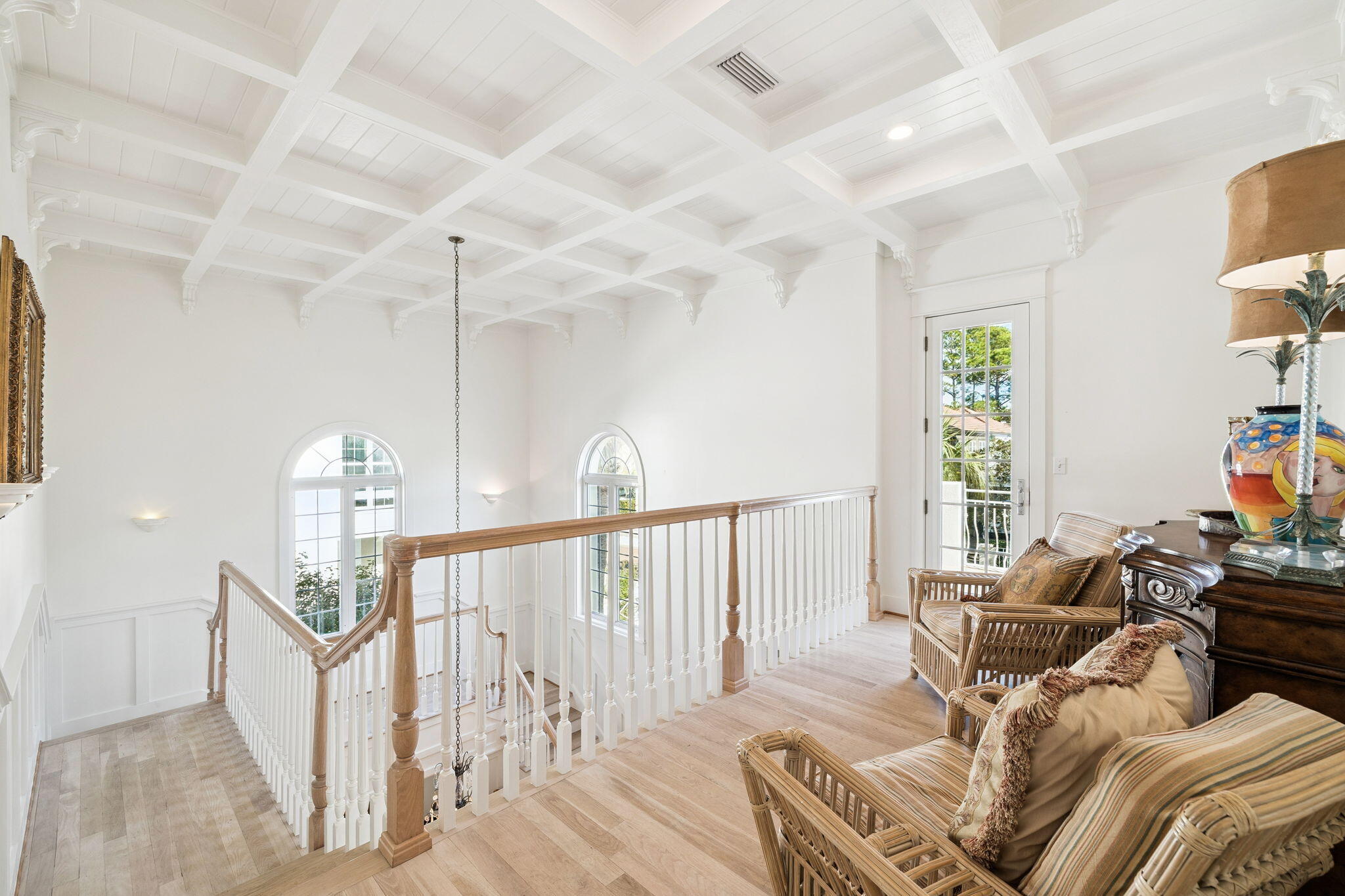 152 White Cliffs Boulevard