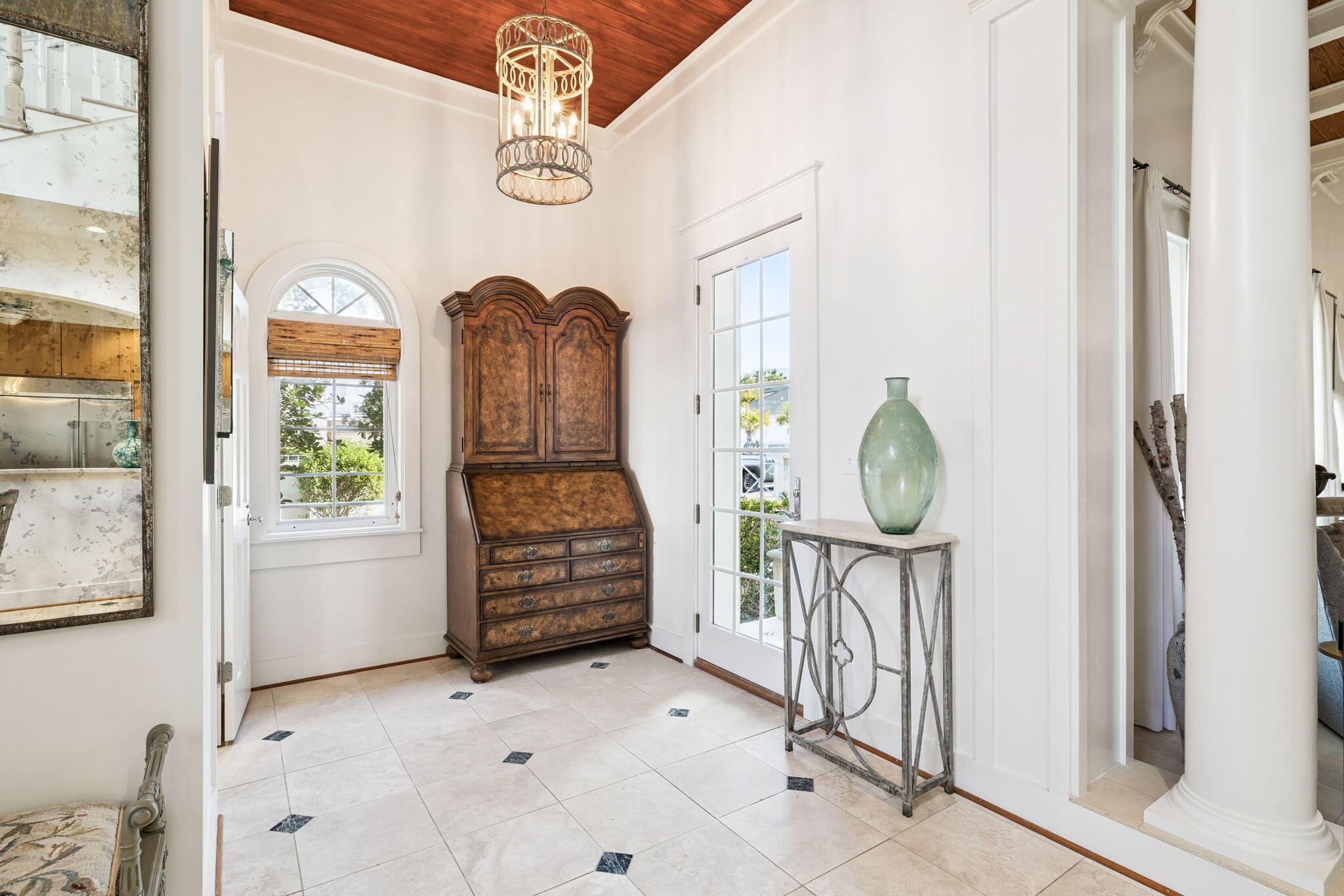 152 White Cliffs Boulevard