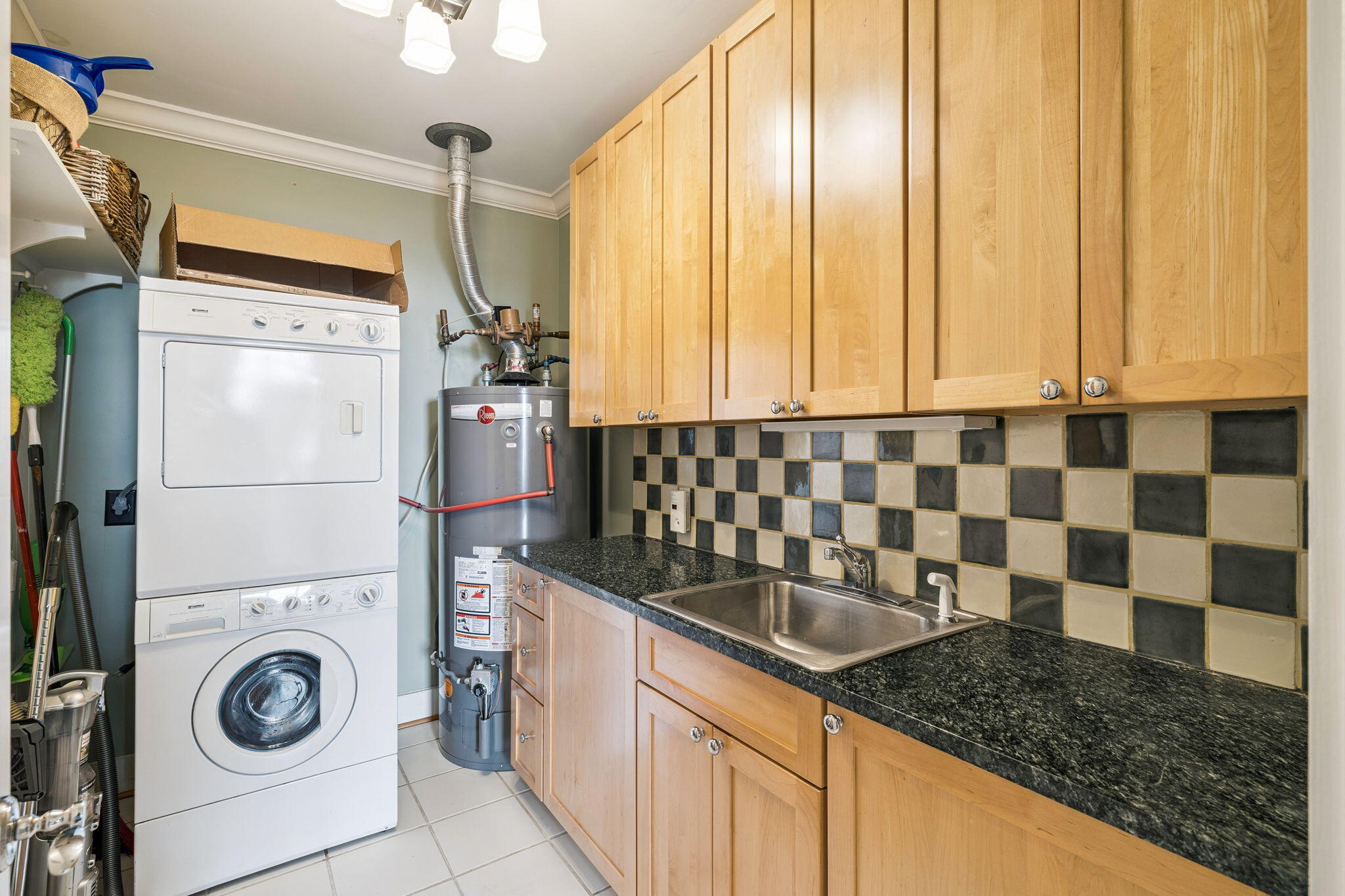 152 White Cliffs Boulevard