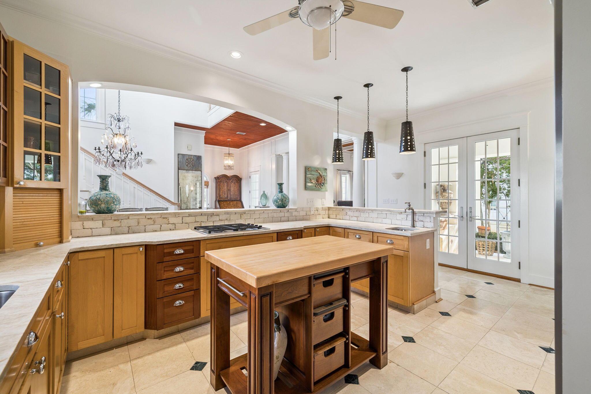 152 White Cliffs Boulevard