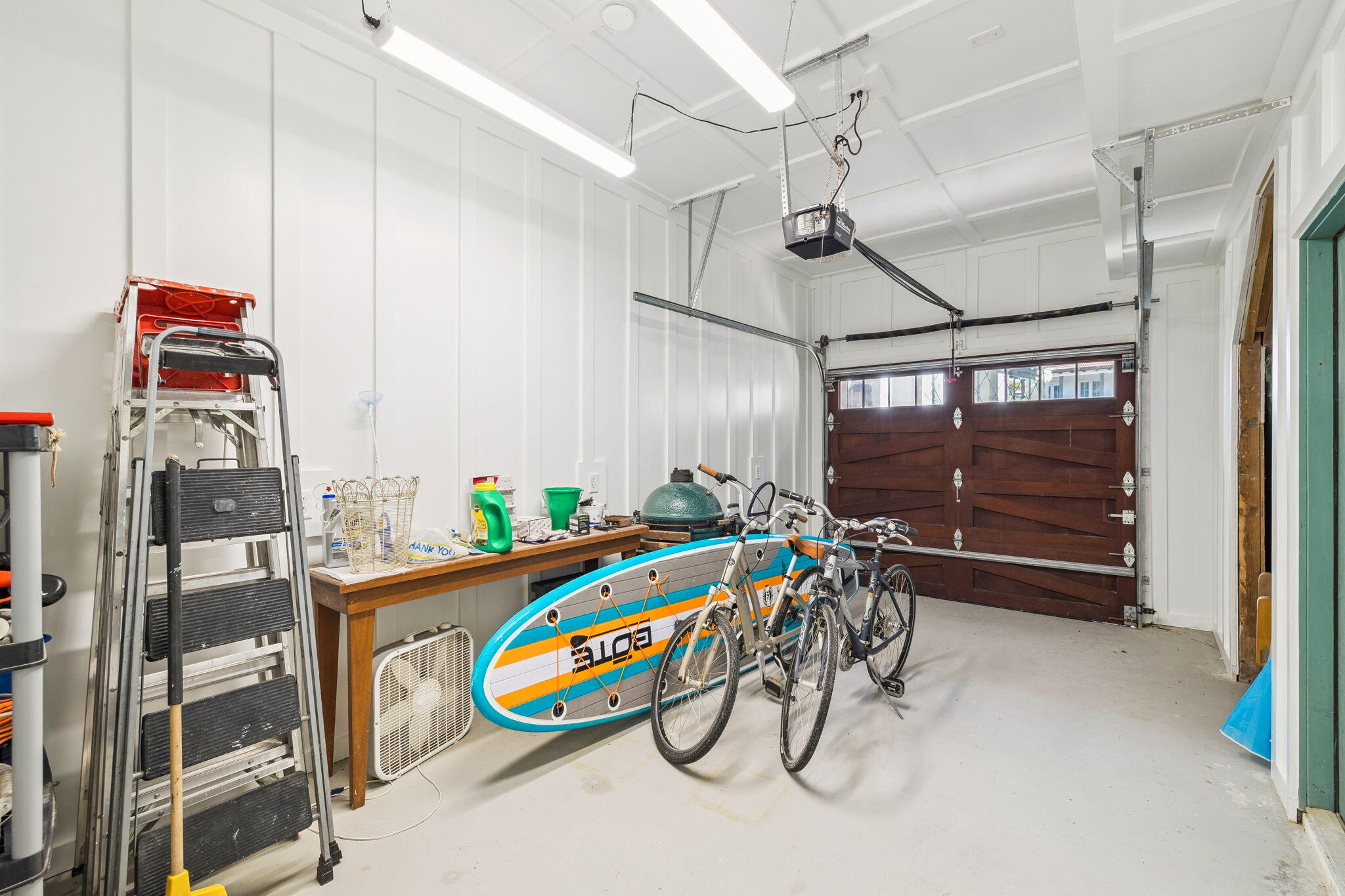 152 White Cliffs Boulevard