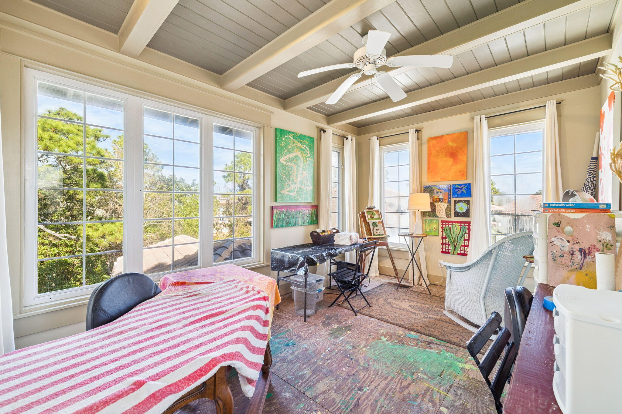 152 White Cliffs Boulevard