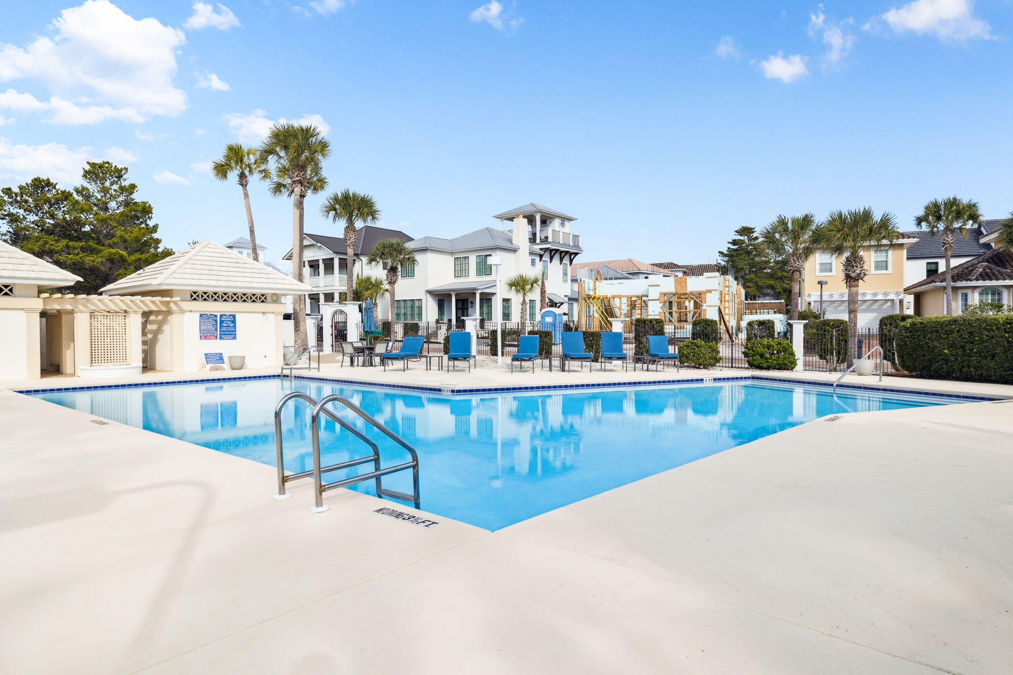 152 White Cliffs Boulevard