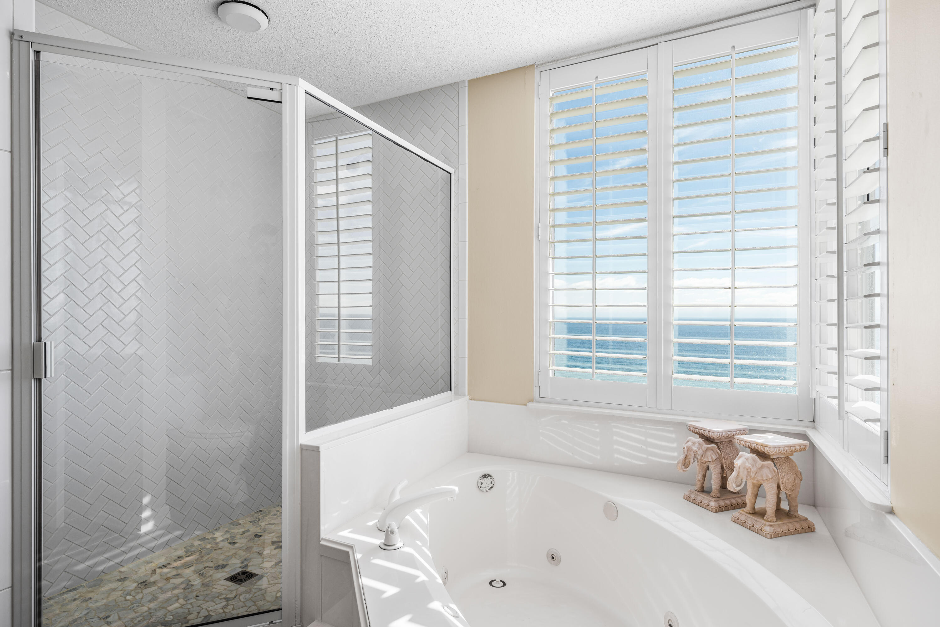 8515 Gulf Boulevard 11C