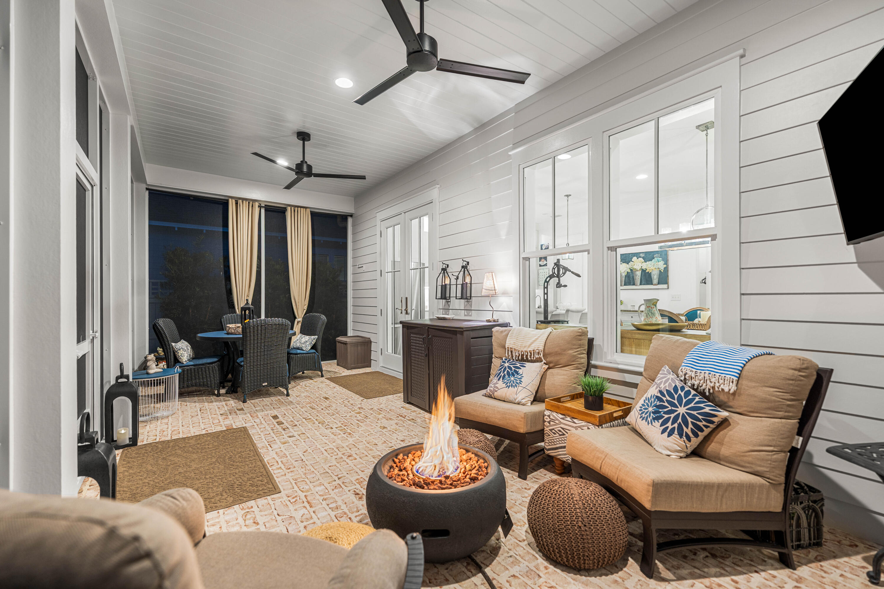 41 E Firethorn Circle