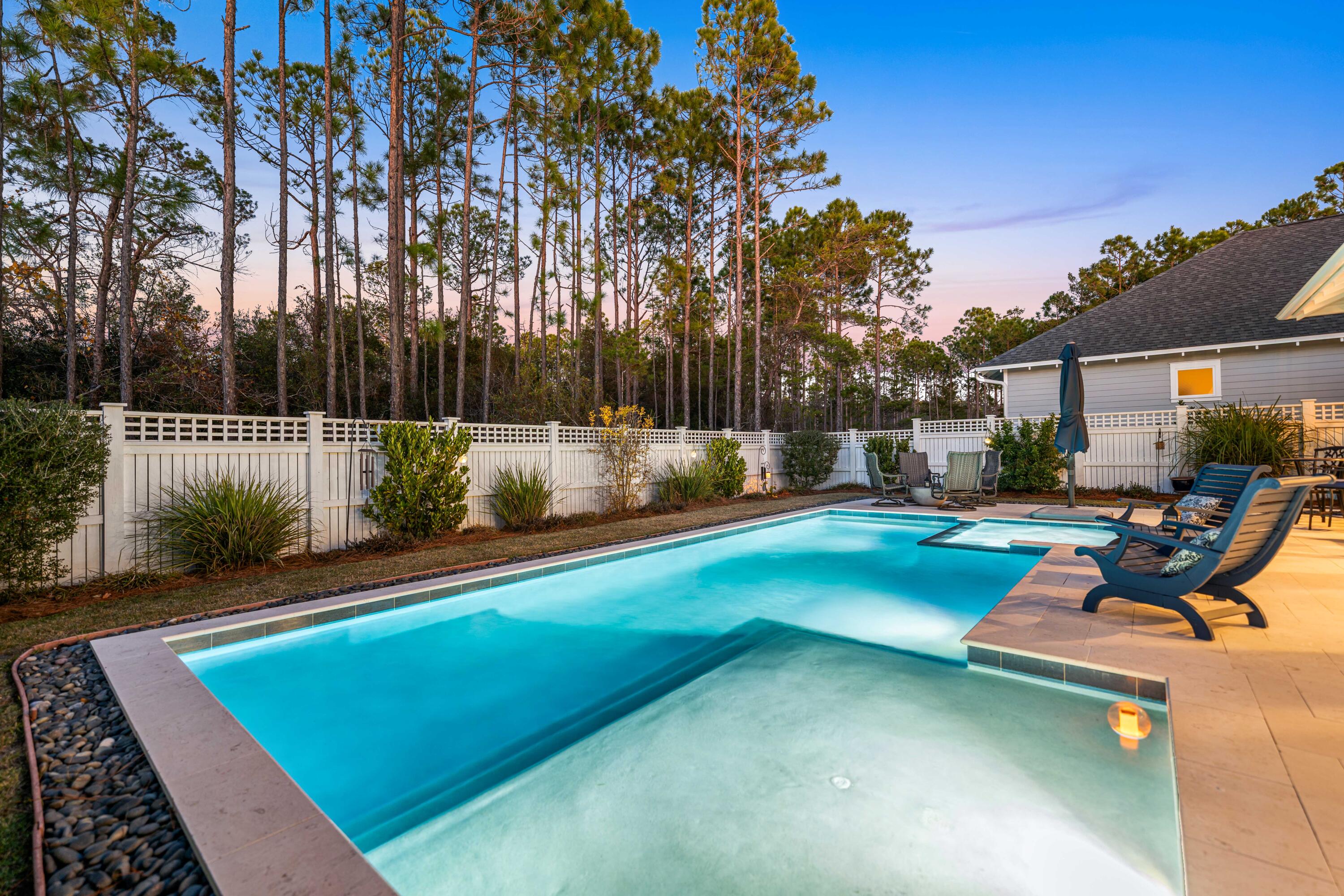 41 E Firethorn Circle